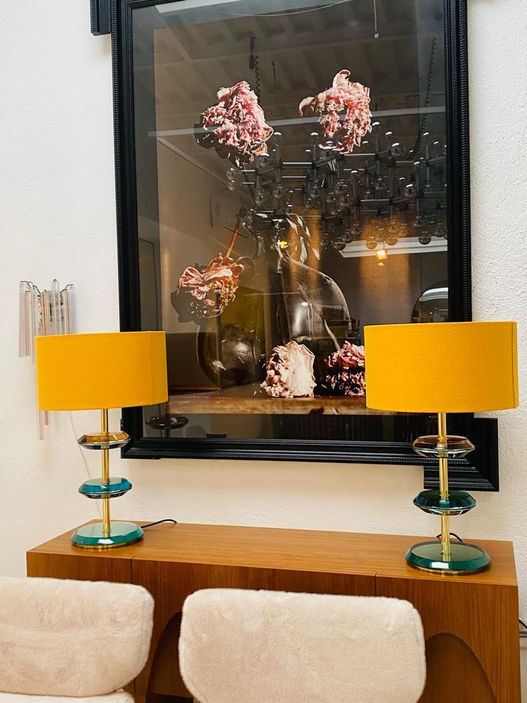 Paire de Lampes de Table Italiennes en Verre de Murano et Laiton de Style Moderne du Milieu du Siècle en vente 4