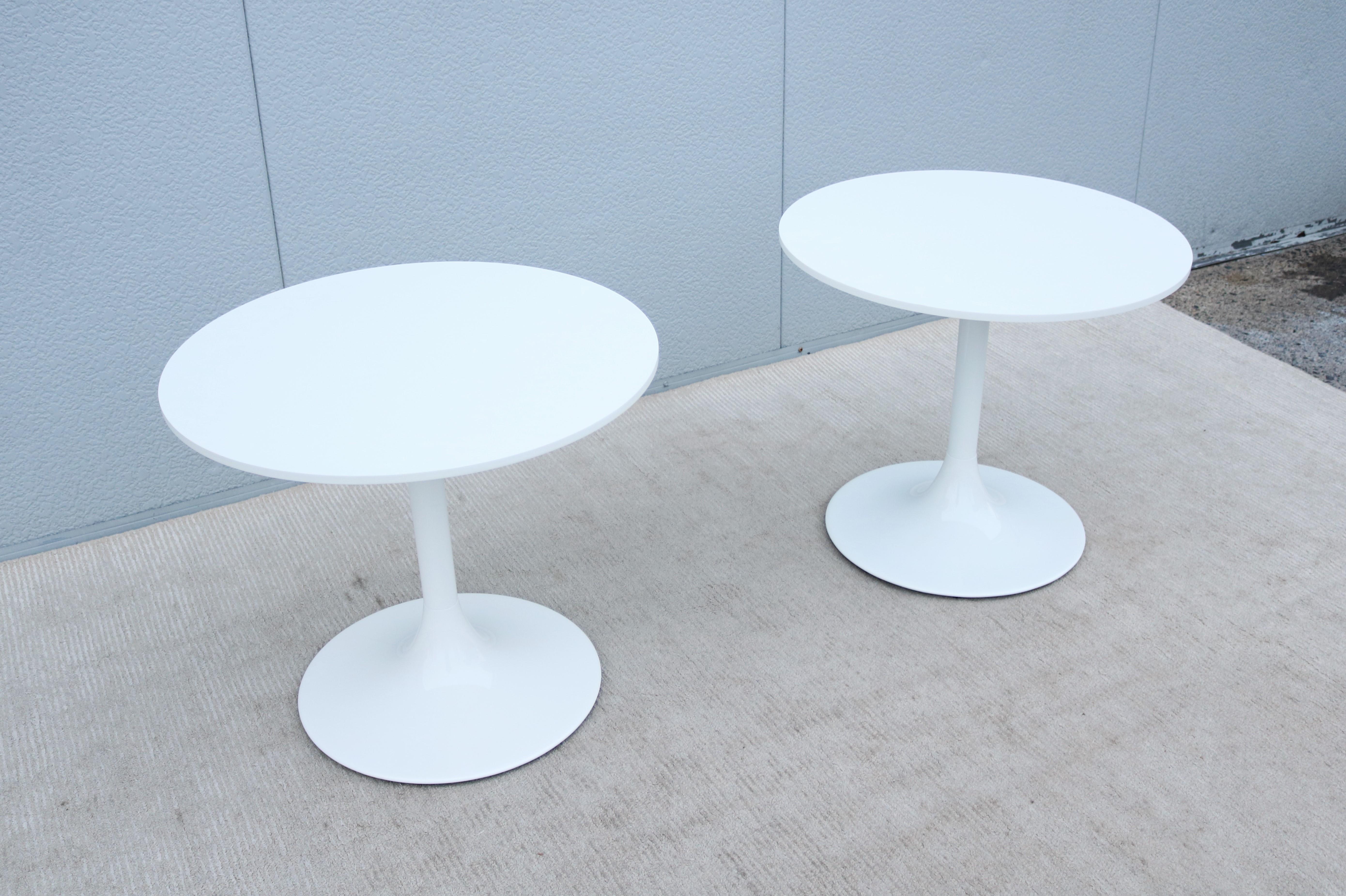 Mid-Century Modern Style Nineteen20 Round White Tulip Side Tables by OFS, a Pair For Sale 4