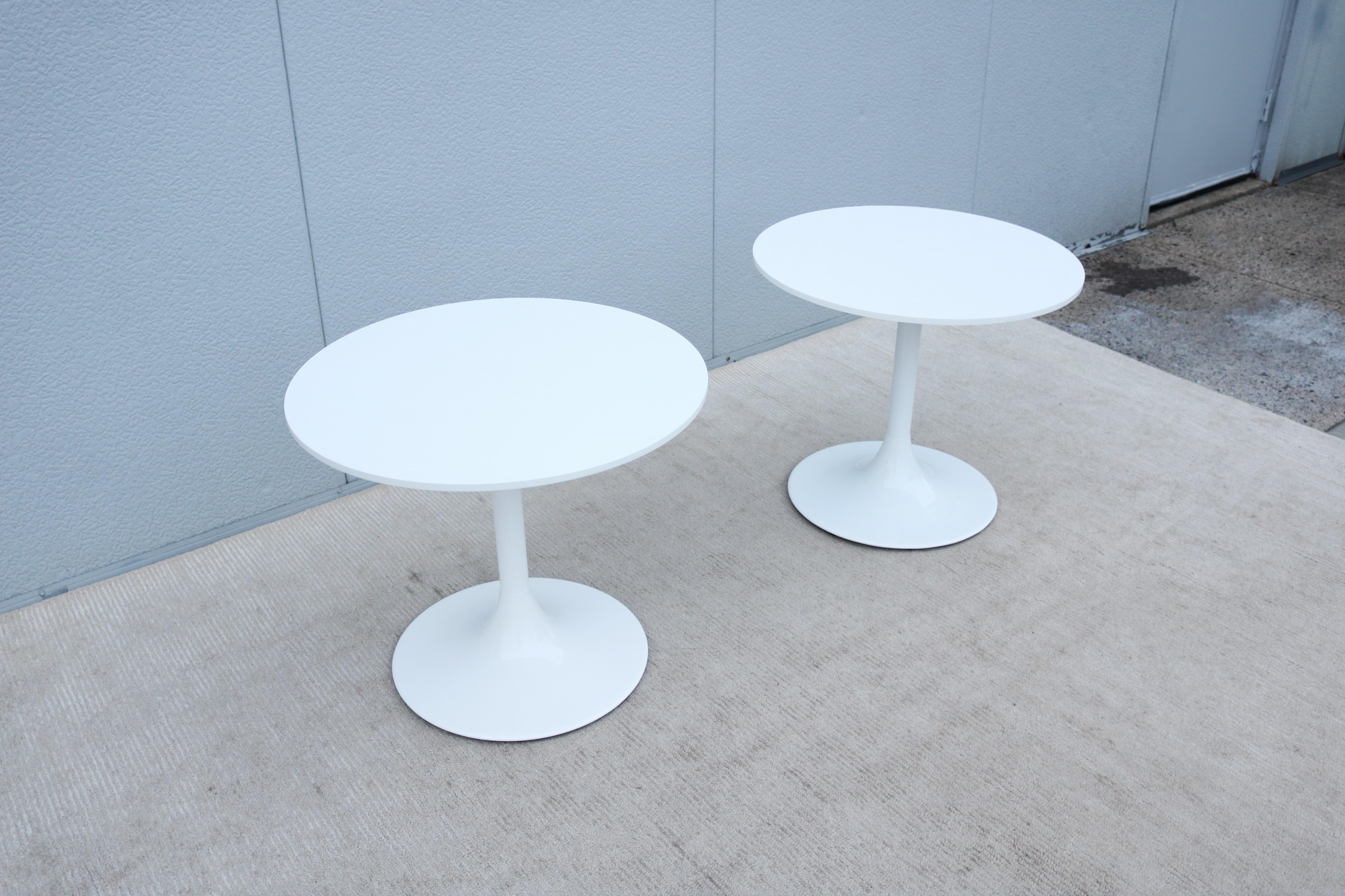 Mid-Century Modern Style Nineteen20 Round White Tulip Side Tables by OFS, a Pair For Sale 5