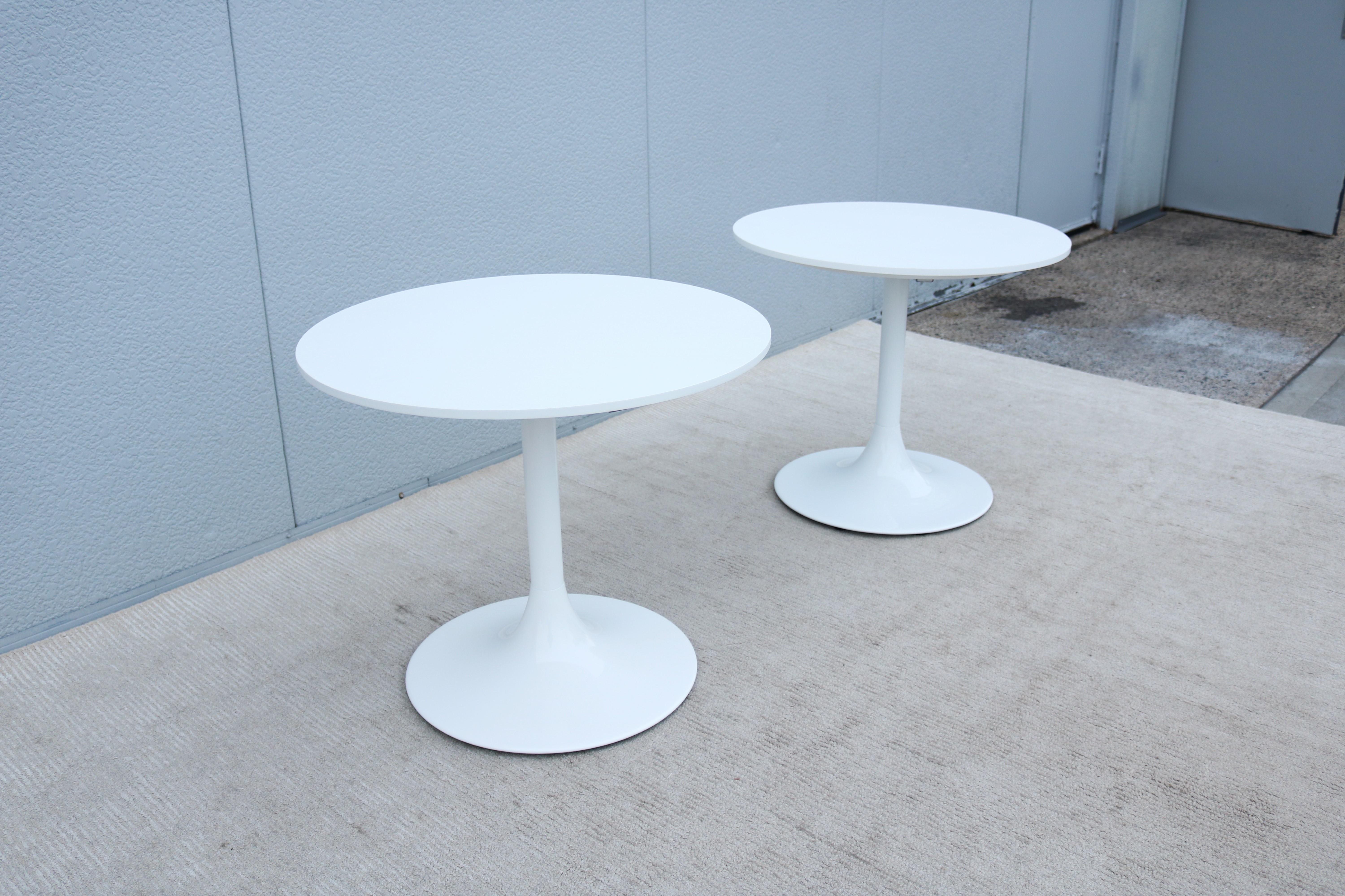 Mid-Century Modern Style Nineteen20 Round White Tulip Side Tables by OFS, a Pair For Sale 6