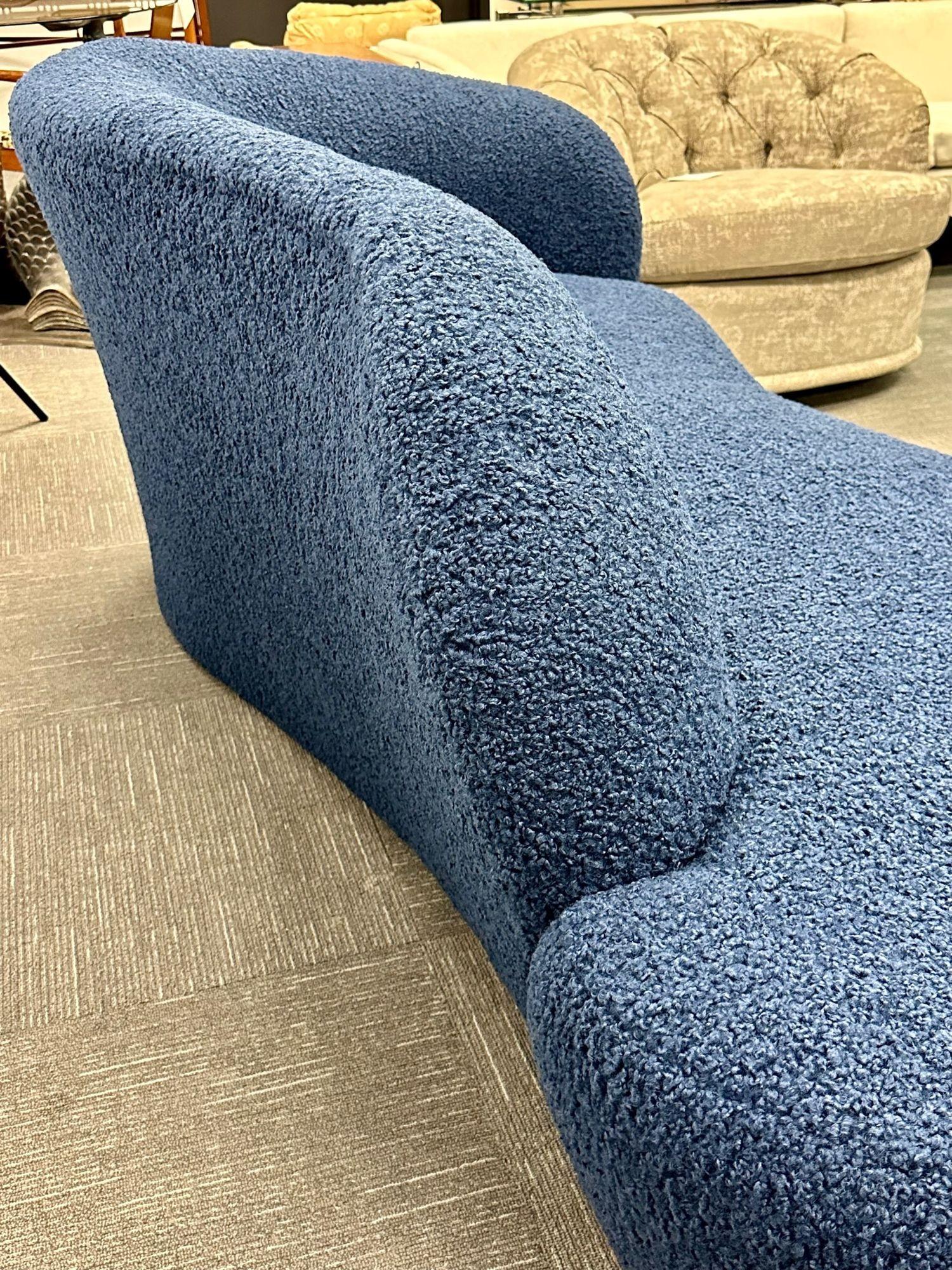 Mid-Century Modern Style Organic Form Kidney Shaped Cloud Sofa, Blue Boucle In Good Condition For Sale In Stamford, CT