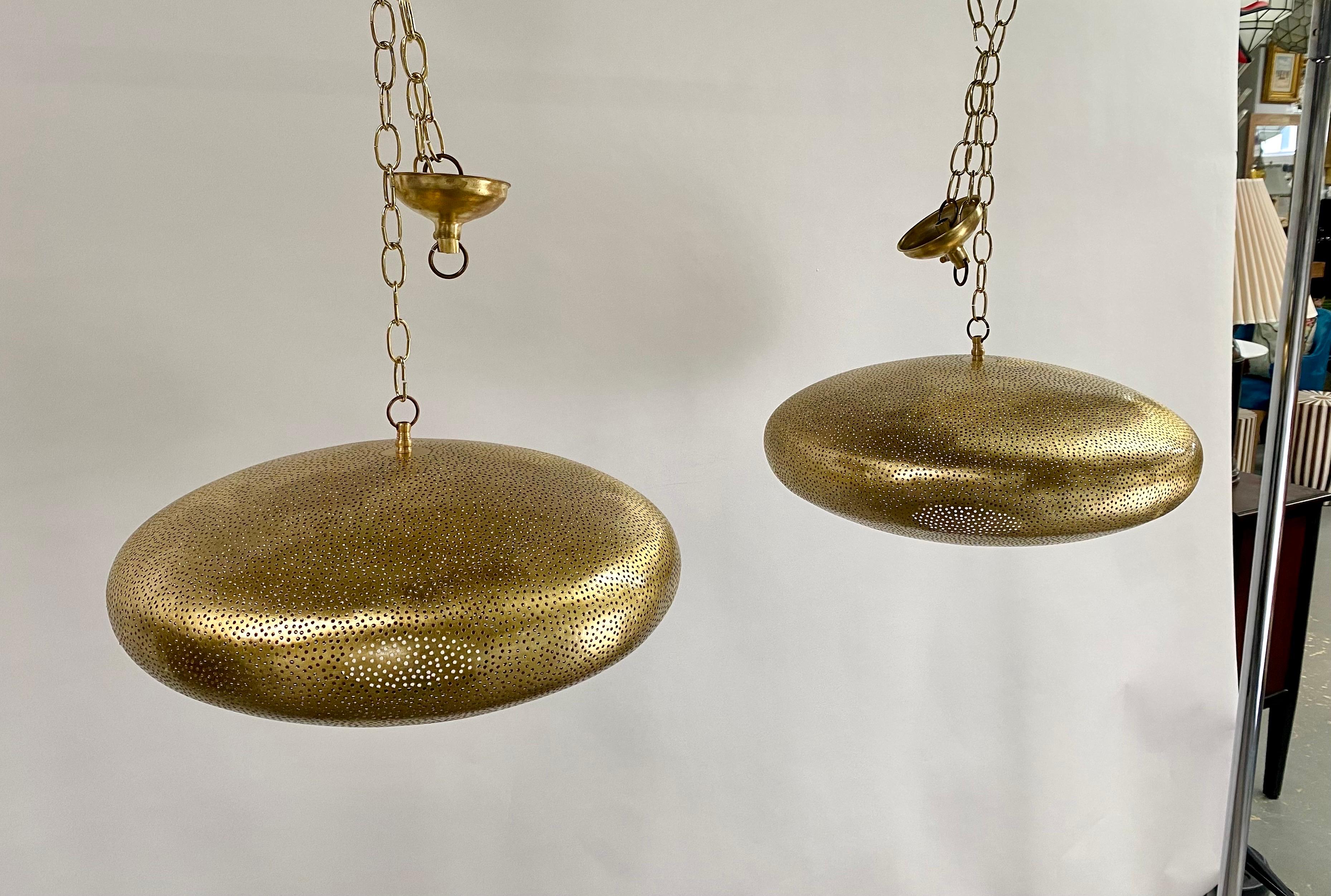 Mid- Century Modern Style Oval Spaceship Brass Pendant or Lantern, a Pair  In Good Condition For Sale In Plainview, NY