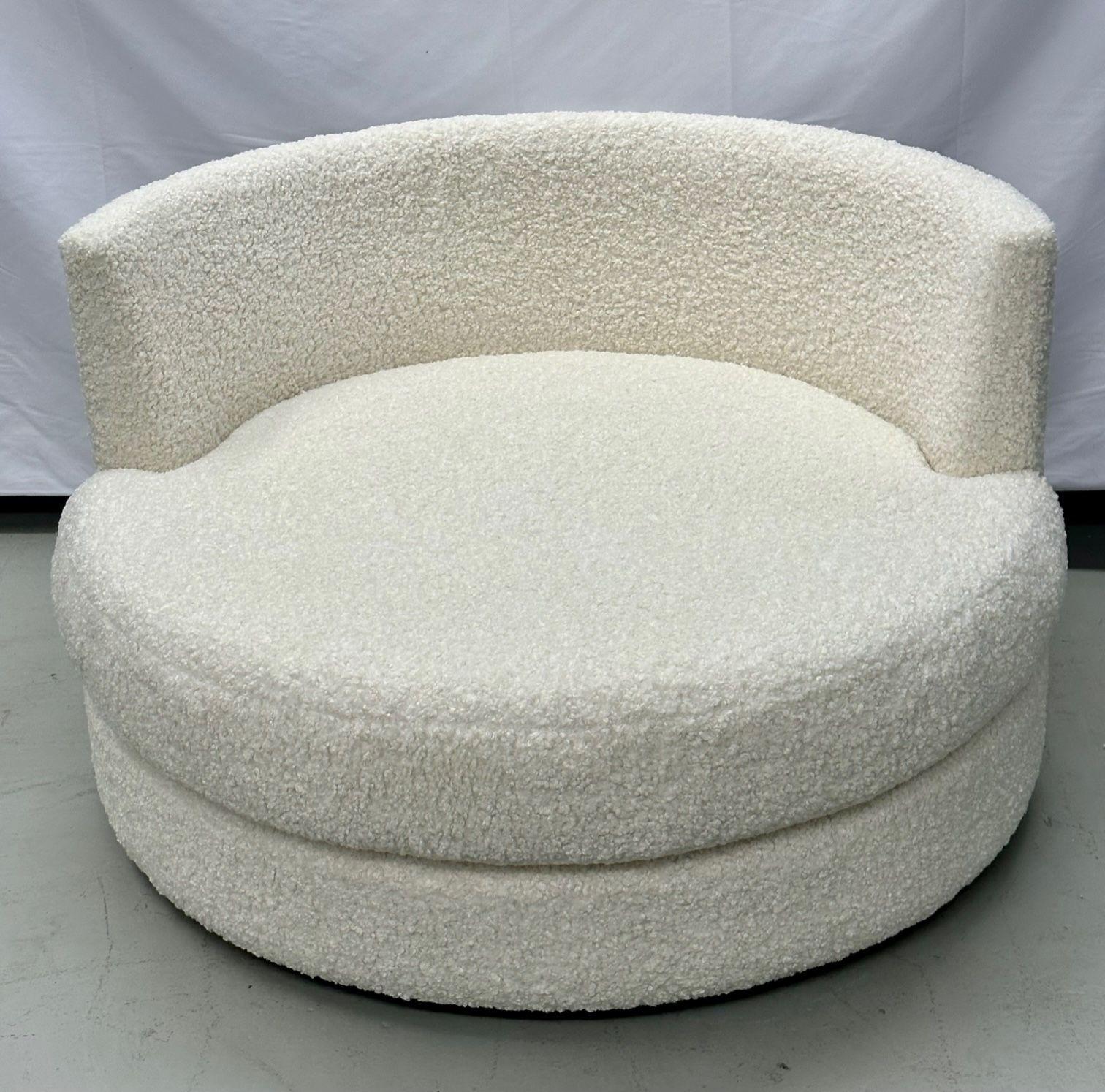Bouclé Mid-Century Modern Style Oversized White Boucle Swivel / Lounge Chair For Sale