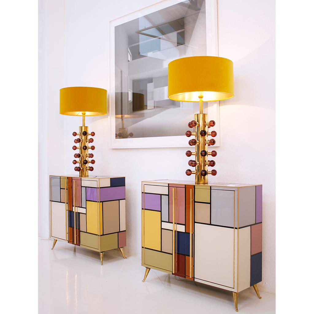 Mid-Century Modern Style Pair of Brass and Burgundy Murano Glass Table Lamps For Sale 3
