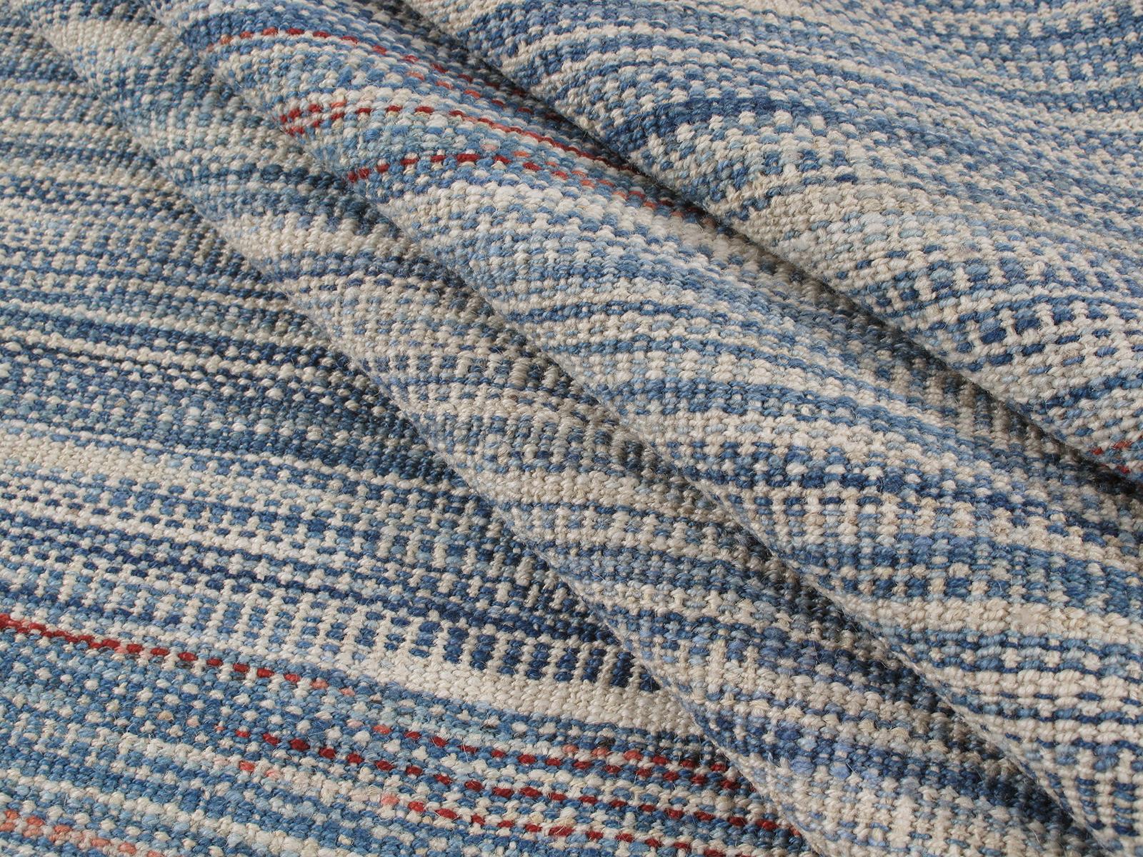 Mid-Century moderno Tappeto persiano Pelas a trama piatta in stile metà secolo moderno in vendita