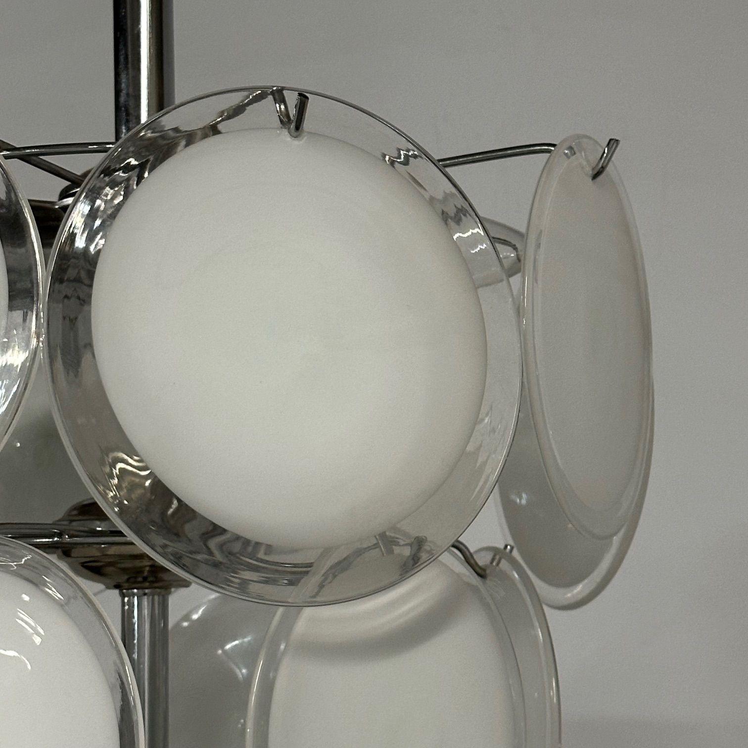 Mid-Century Modern Style Small White Murano Glass Disc Chandeliers / Pendelleuchten im Angebot 4