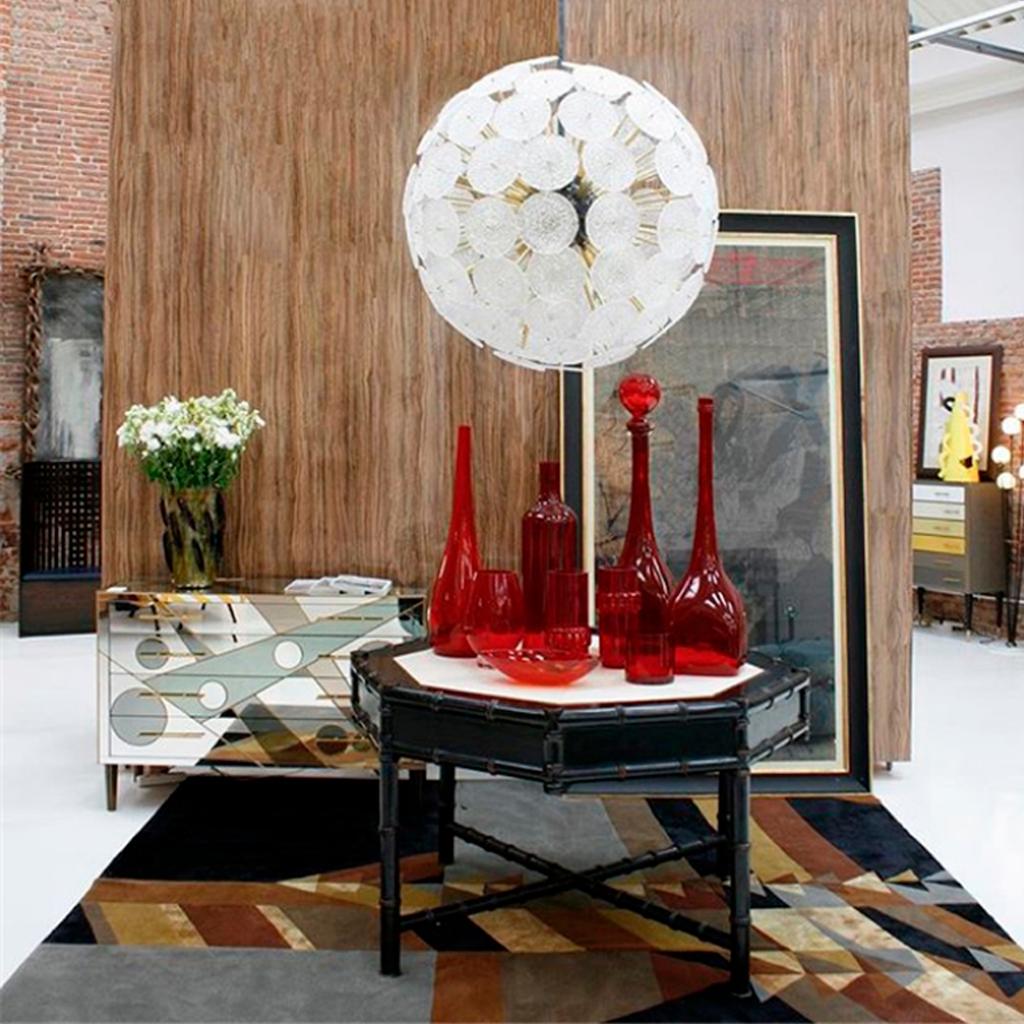 XXIe siècle et contemporain Lampe suspendue italienne « Spoutnik » en verre de Murano et laiton de style moderne du milieu du siècle dernier en vente
