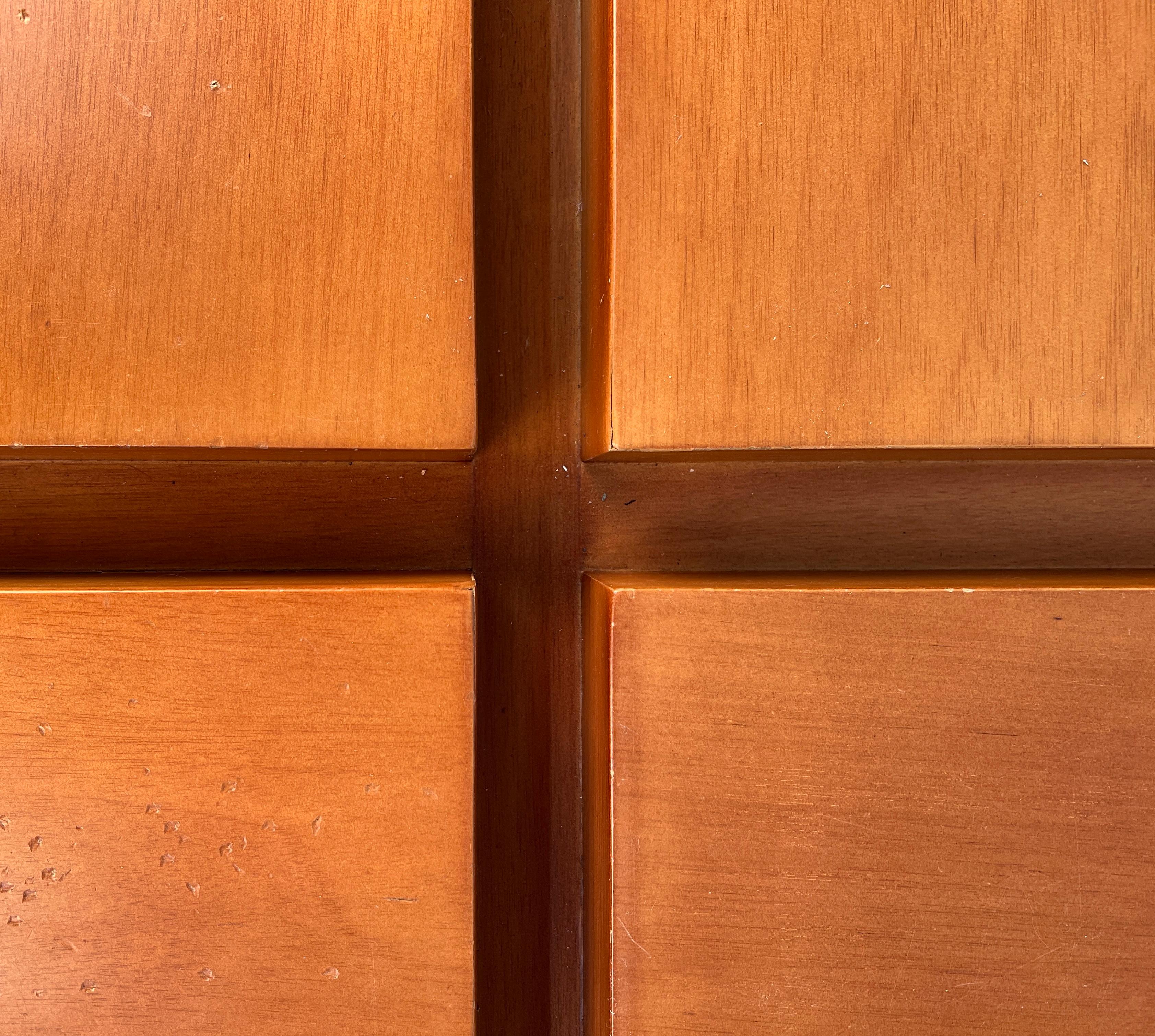 Tavolino quadrato in legno in stile metà secolo moderno in vendita 3