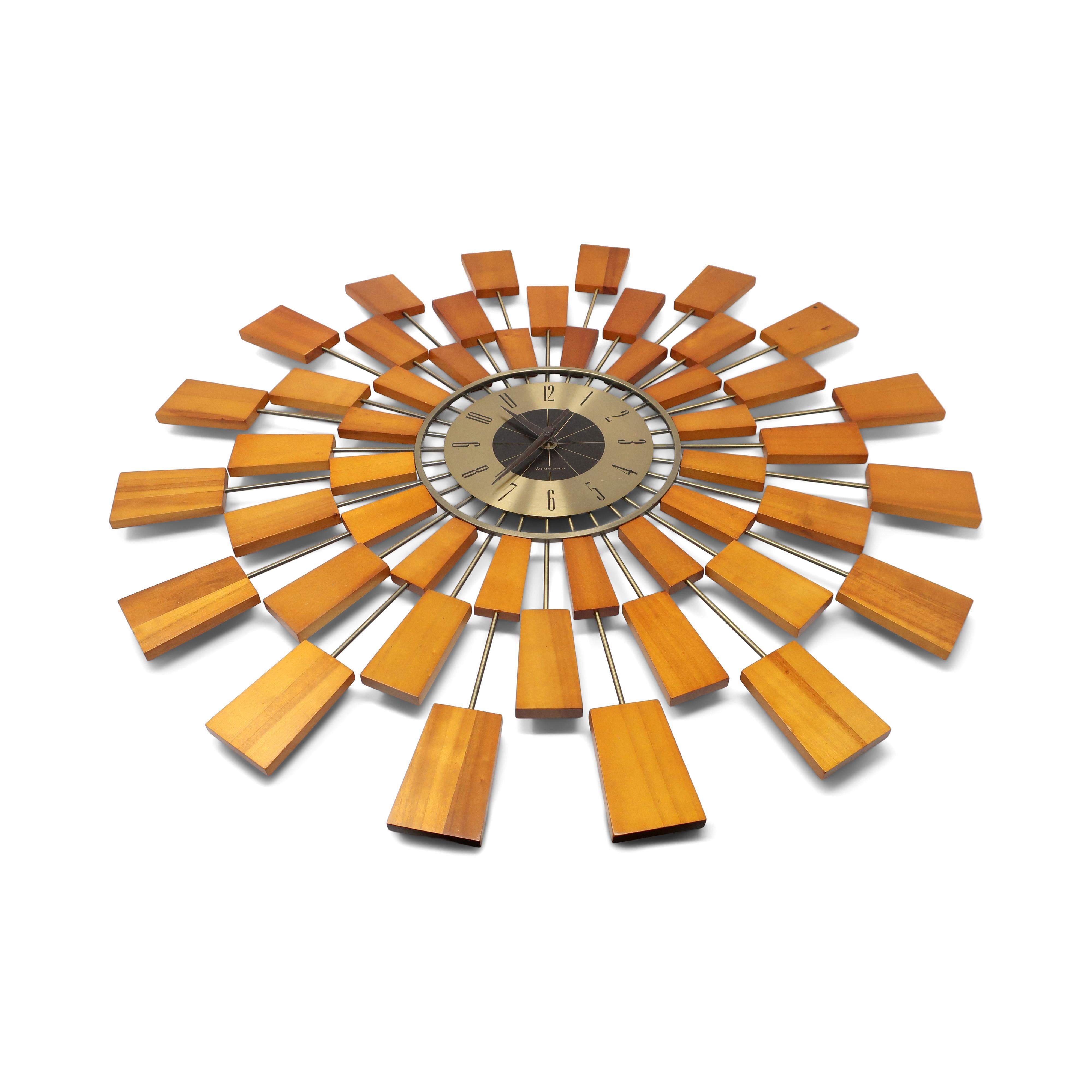 Mid-Century Modern Style Sunburst Atomic Wall Clock By Kenneth Wingard In Good Condition For Sale In Brooklyn, NY