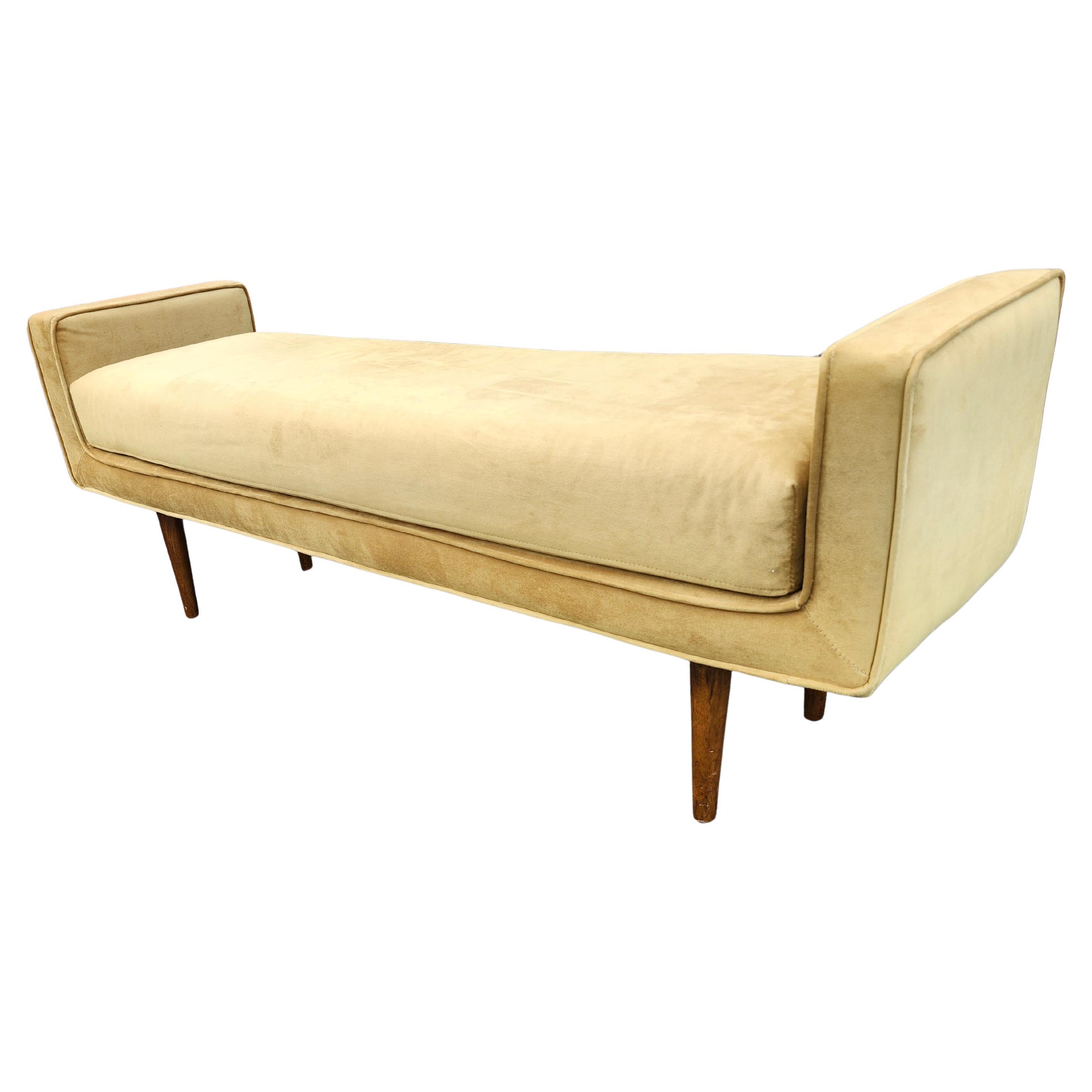 Mid-Century Modern Style Upolstered Bench Window Seat with Arms High Quality in vendita