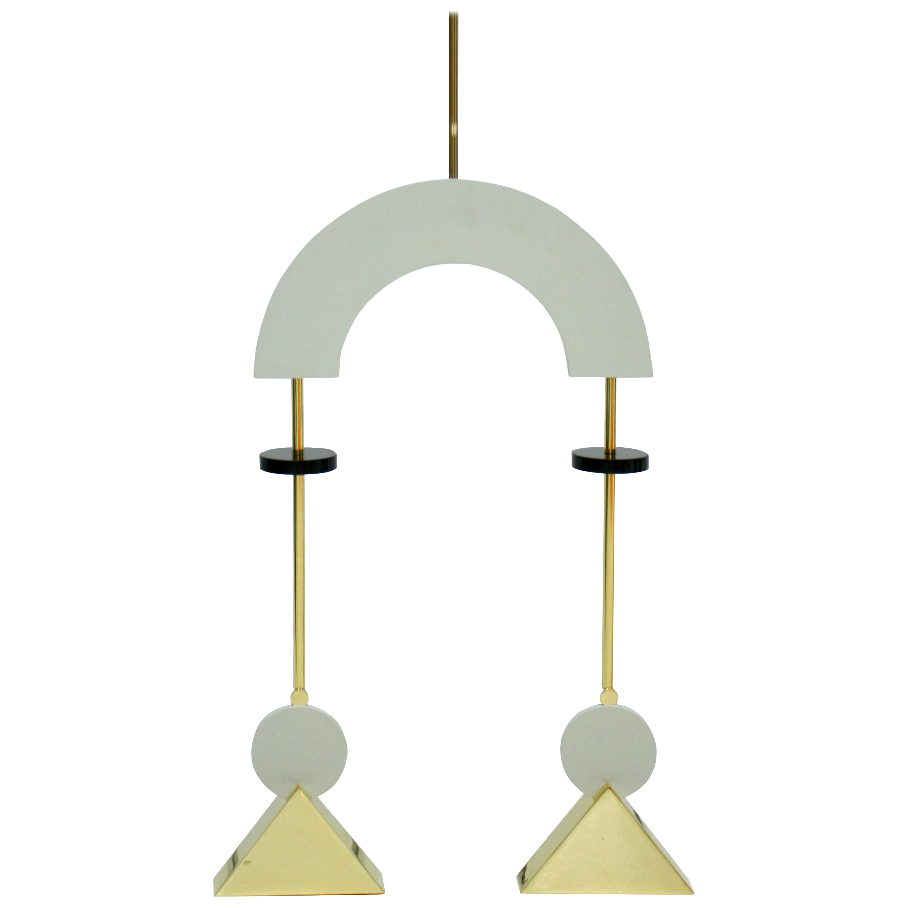 Lámparas Colgantes de Madera Lacada en Blanco y Bronce de Estilo Moderno de Mediados de Siglo en venta
