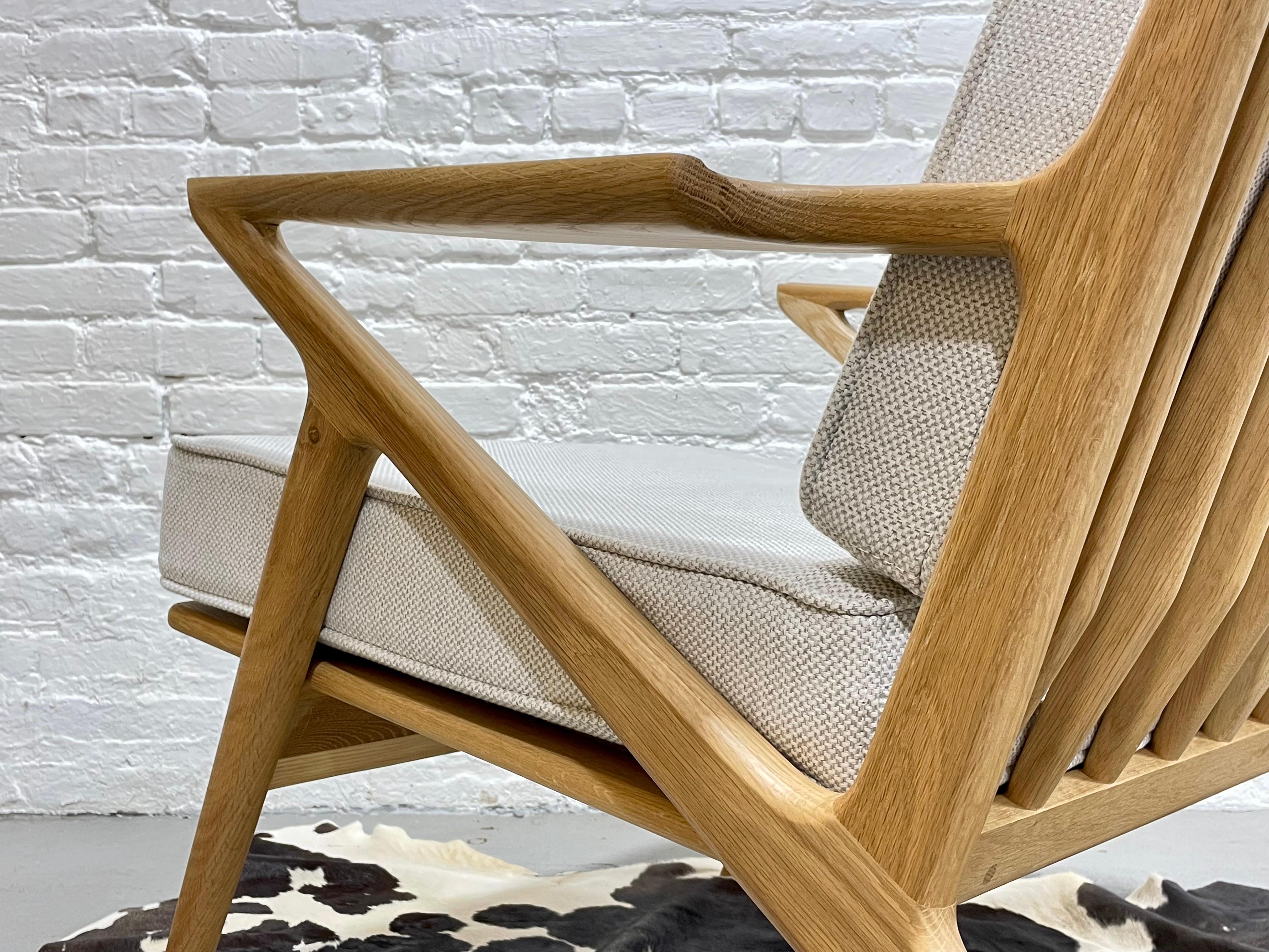 Mid-Century Modern Styled Handcrafted Oak Lounge Chairs, a Pair For Sale 7