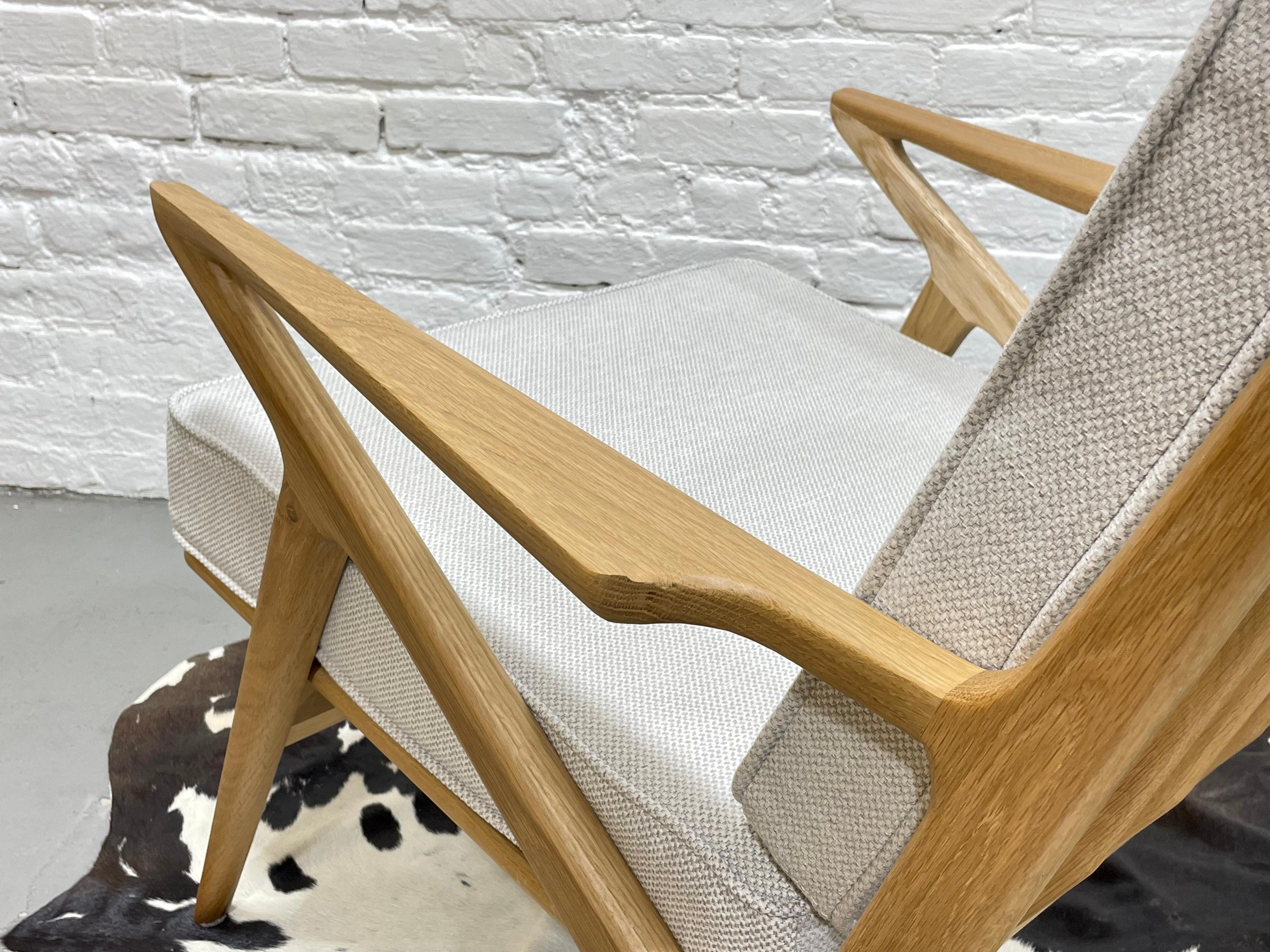 Chaises de salon en chêne de style moderne du milieu du siècle, faites à la main, une paire en vente 6