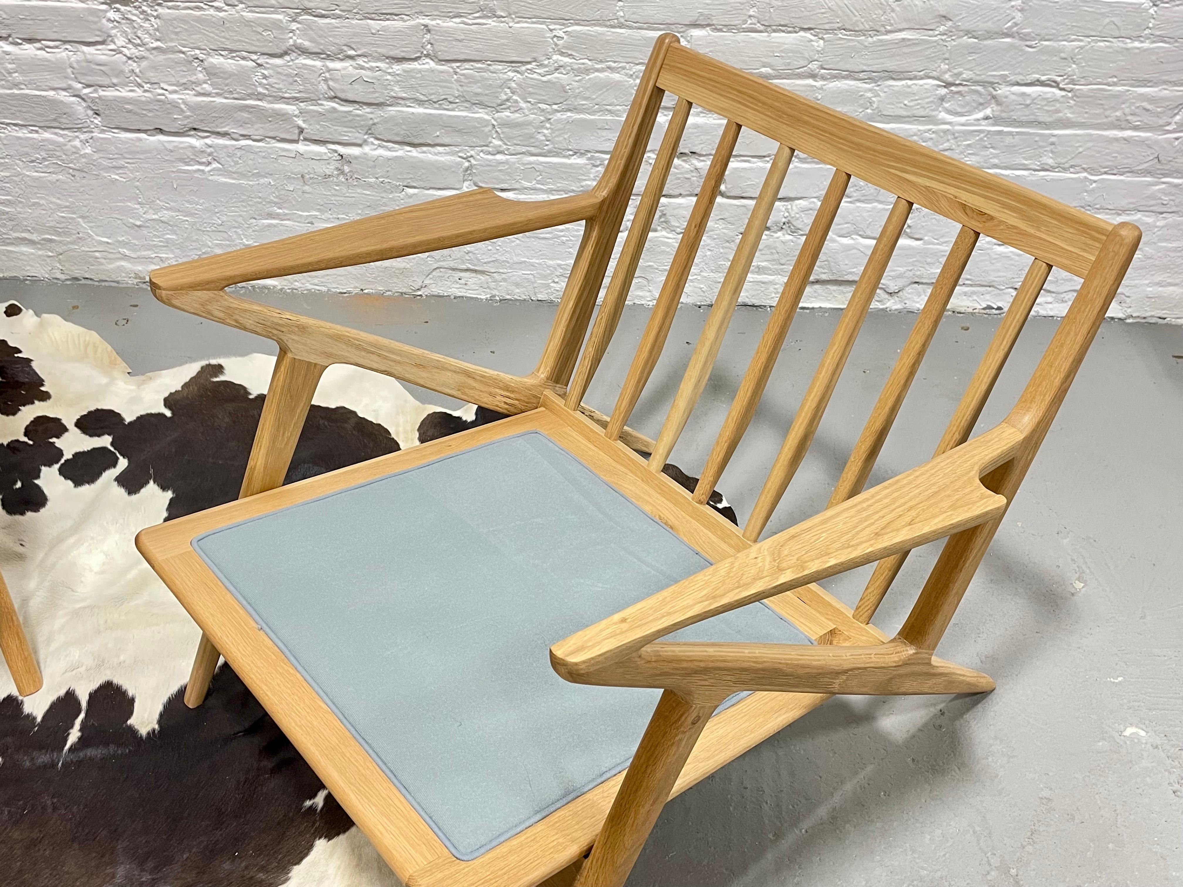 Chaises de salon en chêne de style moderne du milieu du siècle, faites à la main, une paire en vente 7
