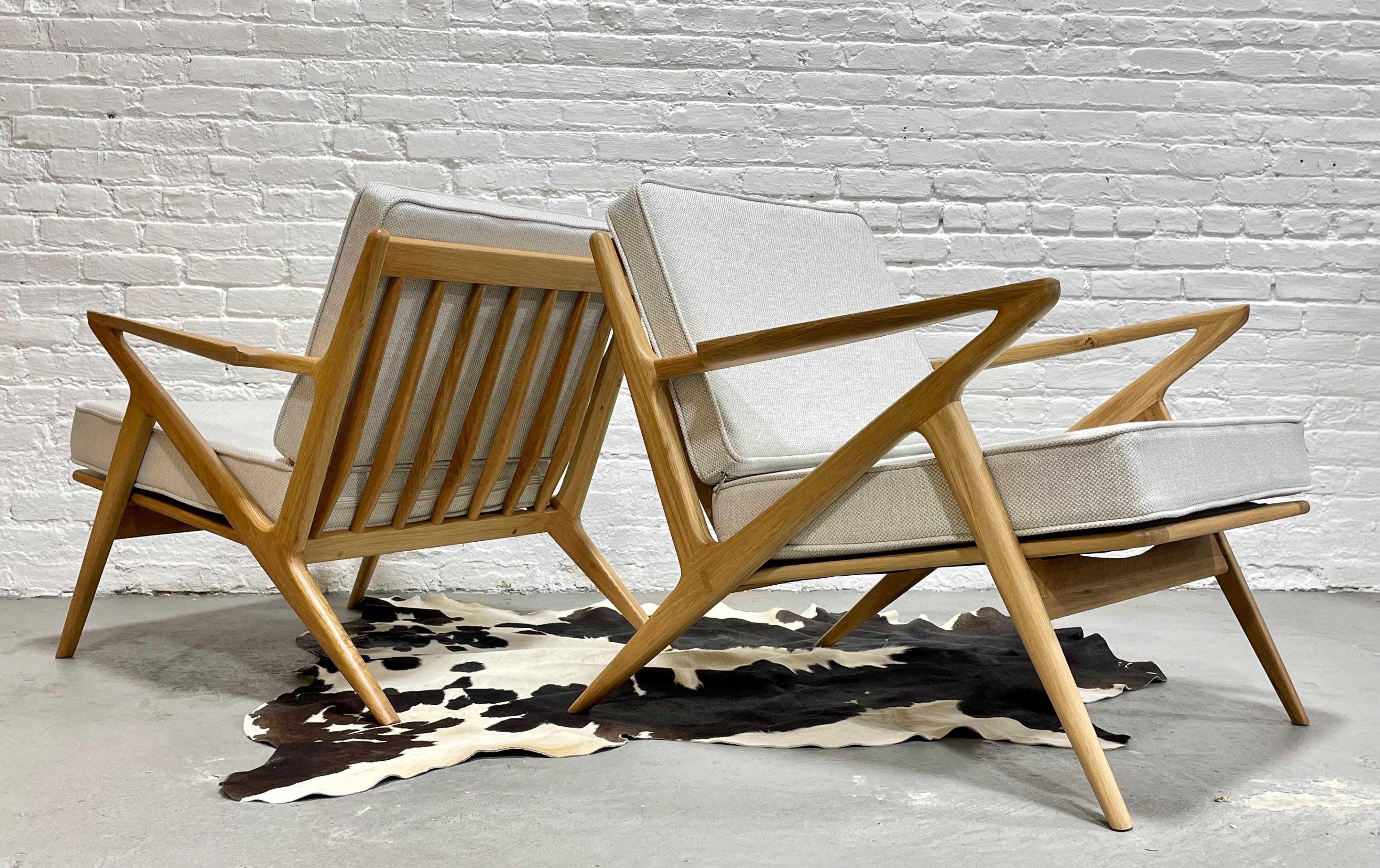 Mid-Century Modern Styled Handcrafted Oak Lounge Chairs, a Pair For Sale 1