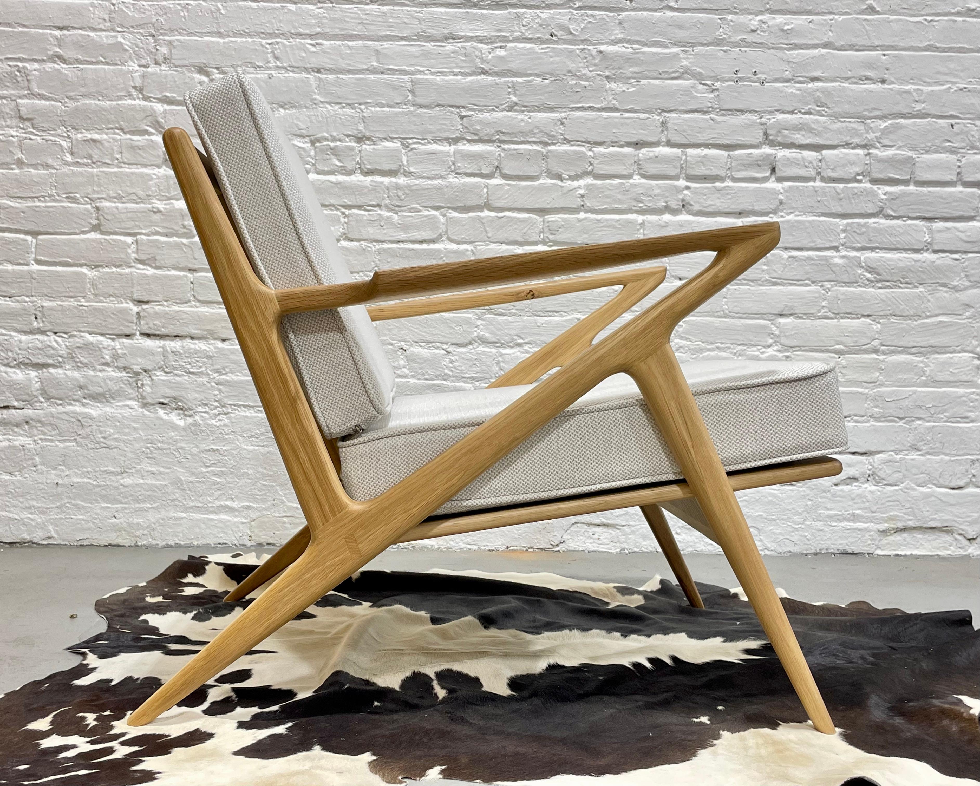 Chaises de salon en chêne de style moderne du milieu du siècle, faites à la main, une paire en vente 3