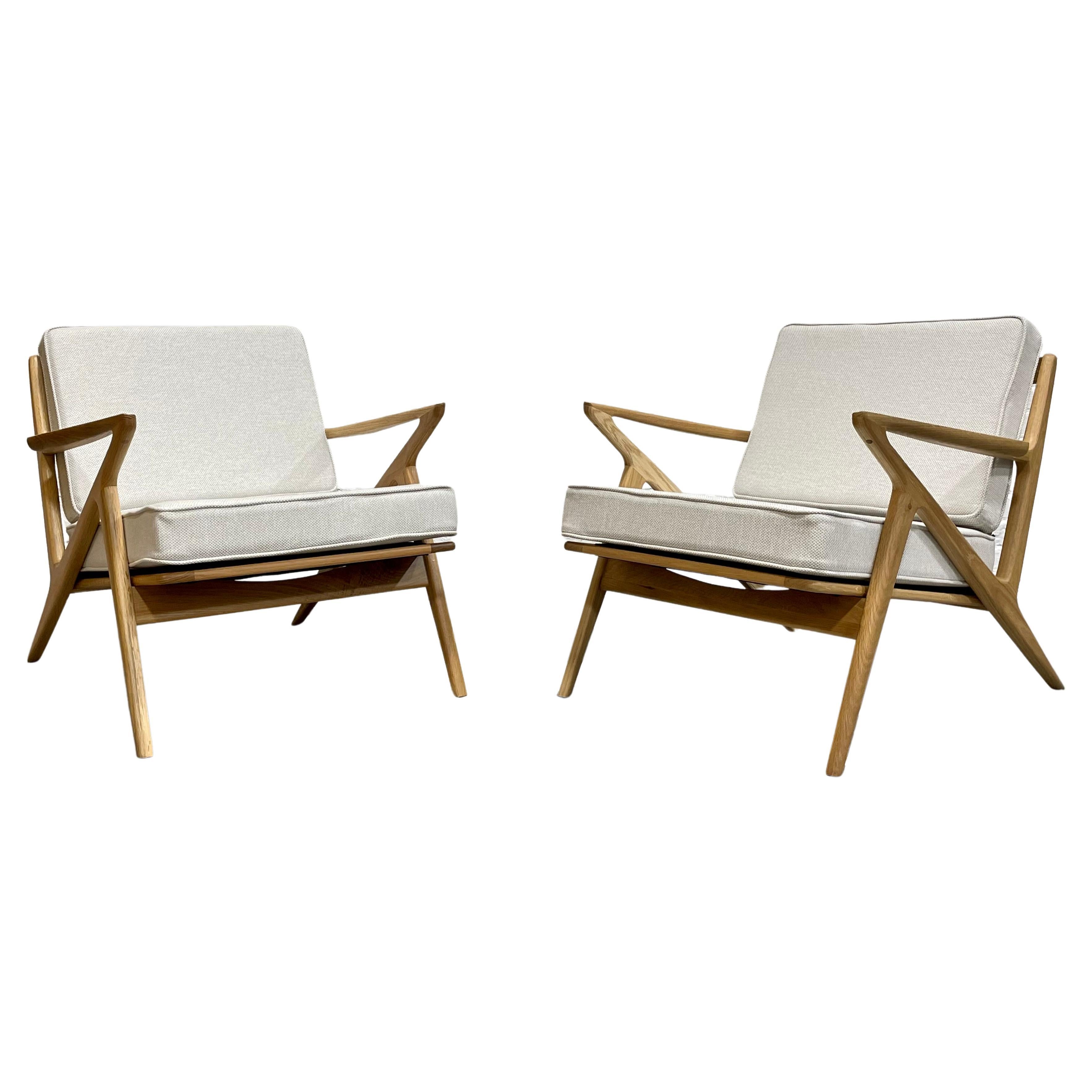 Chaises de salon en chêne de style moderne du milieu du siècle, faites à la main, une paire en vente