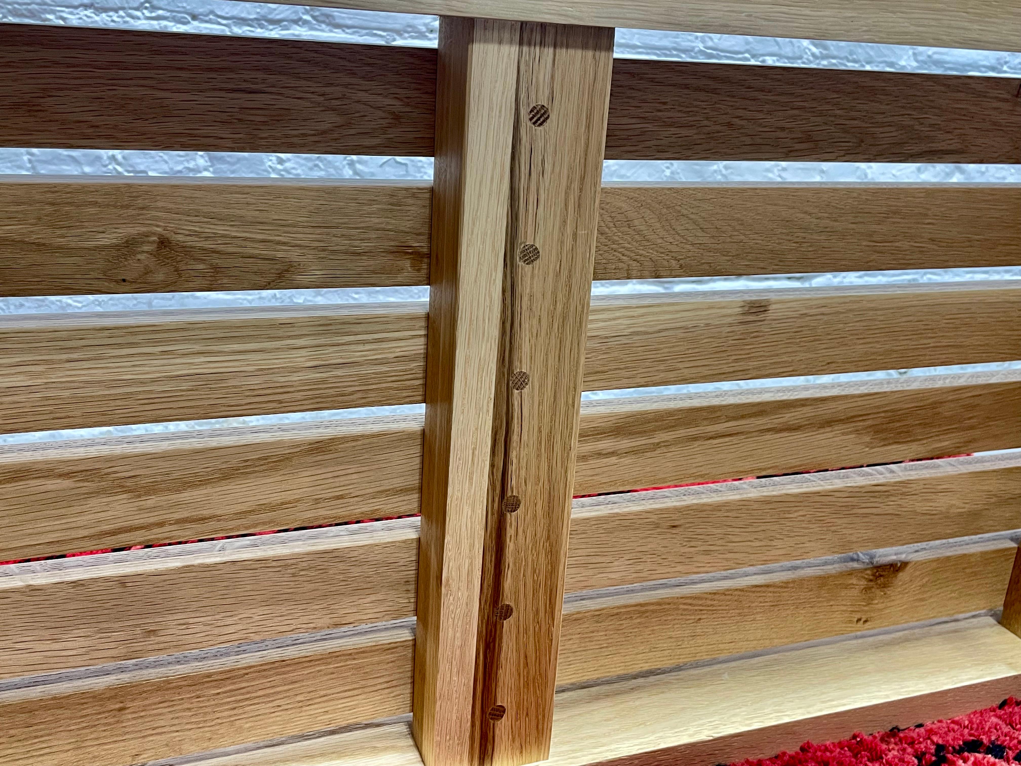 Banc / Table basse SLAT en chêne fait à la main, style Modernité du milieu du siècle dernier en vente 6