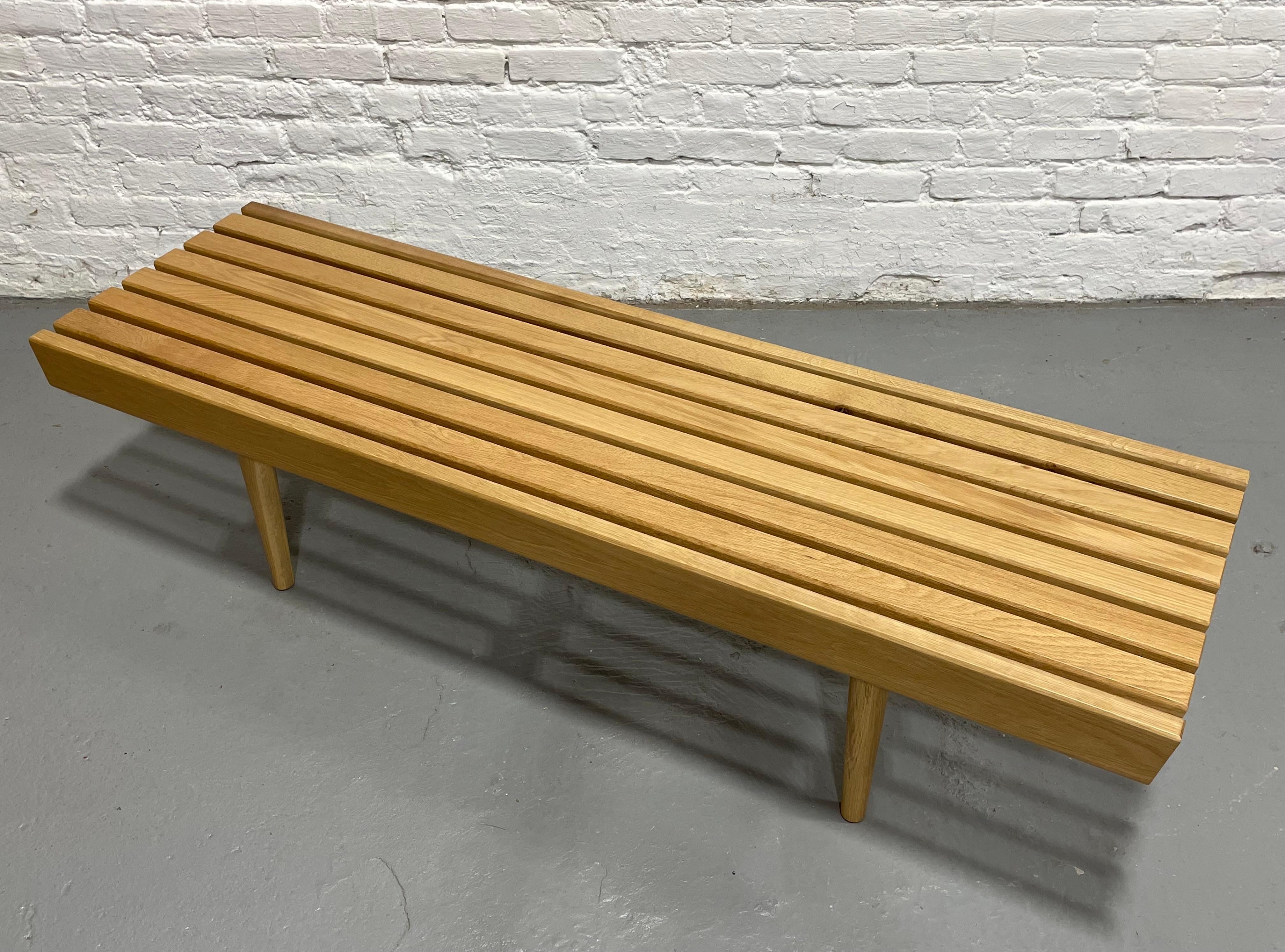 Banc / Table basse SLAT en chêne fait à la main, style Modernité du milieu du siècle dernier en vente 1