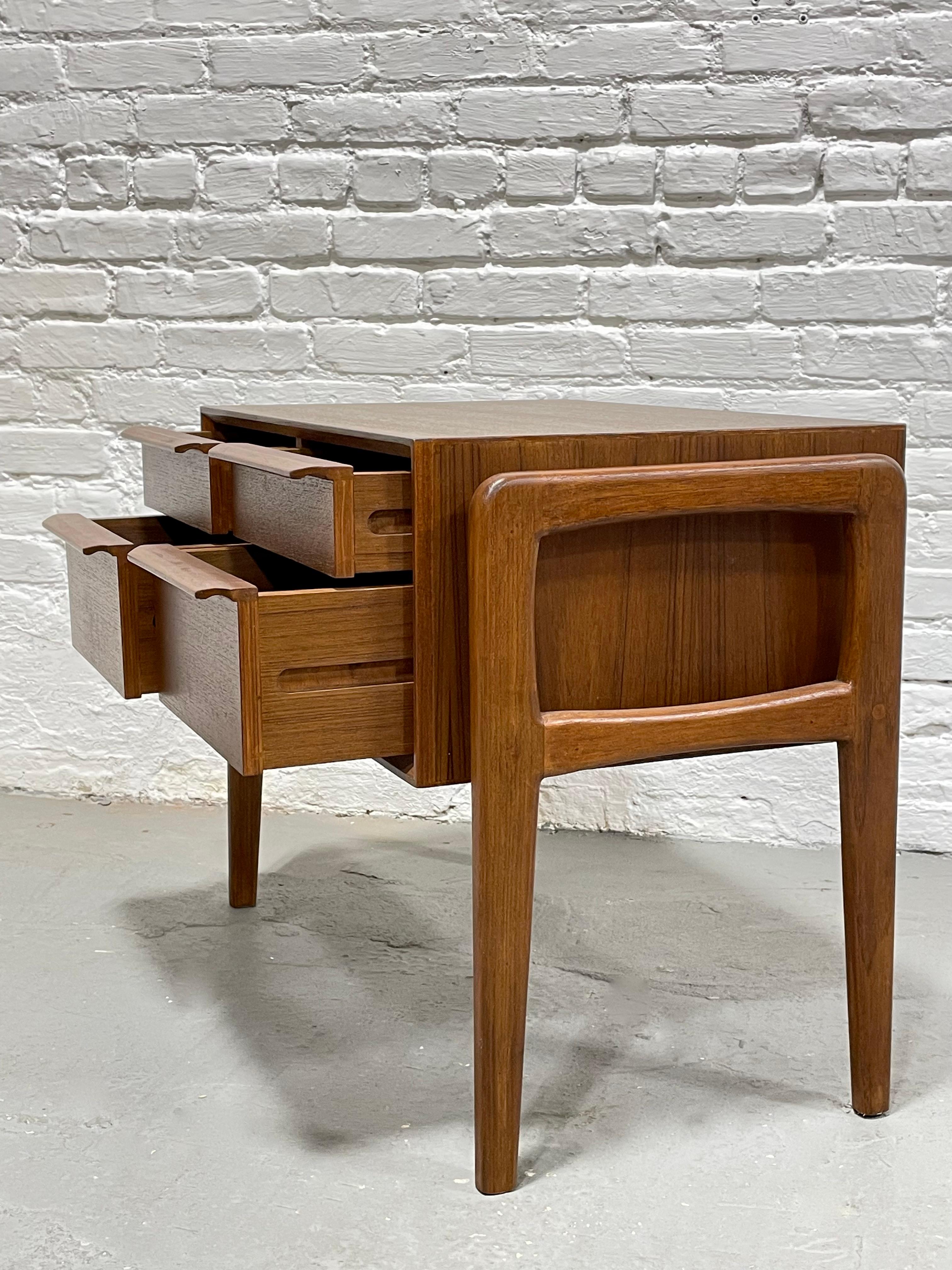 Mid-Century Modern Styled Handmade Teak Cabinet / Entryway Table For Sale 7
