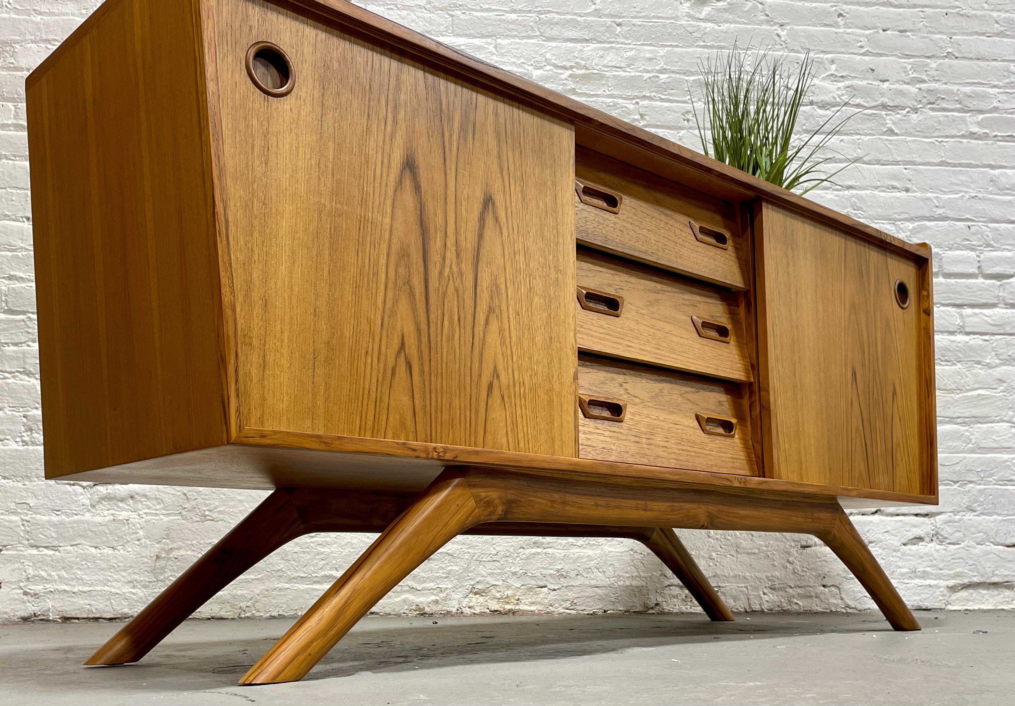 Mid Century MODERN styled Handmade Teak CREDENZA media stand In New Condition In Weehawken, NJ