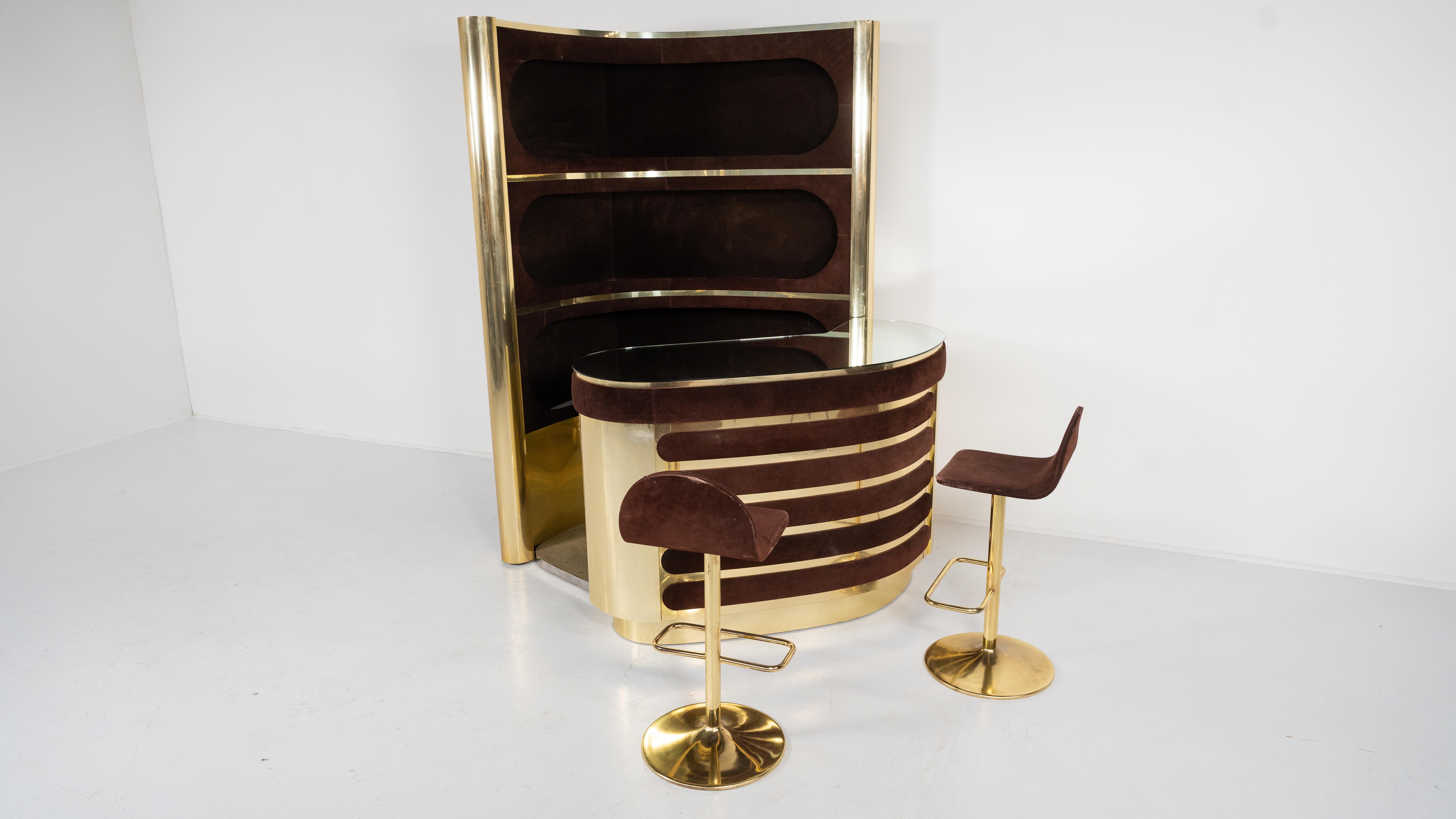 Late 20th Century Mid-Century Modern Suede Bar by Willy Rizzo with 2 Stools , Italy, 1970s For Sale