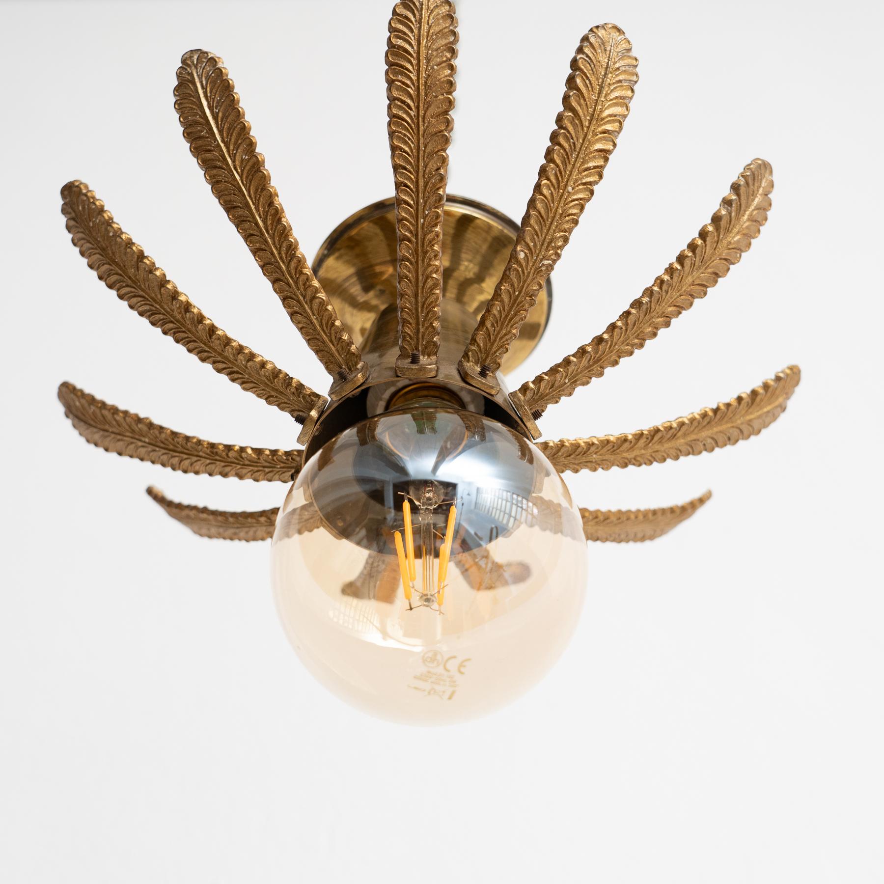 Lampada da soffitto in ottone a raggiera moderna del metà secolo in vendita 4