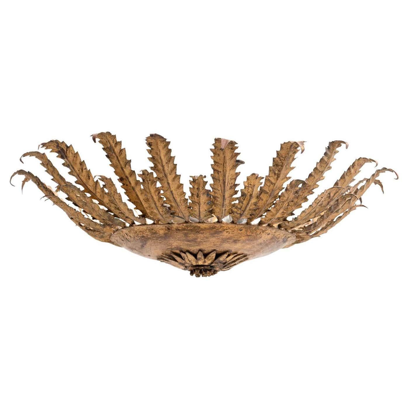 Lampada da parete in ottone a raggiera della modernità di metà secolo, circa 1960
Tradizionalmente prodotto in Francia.
Di autore sconosciuto.

In condizioni originali, con lievi usure dovute all'età e all'uso, conserva una bella
