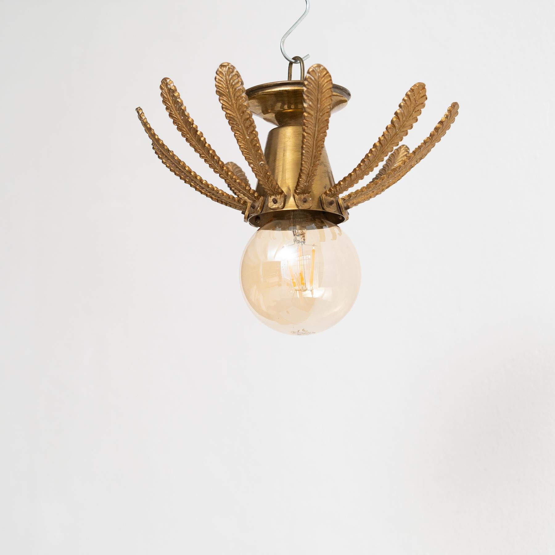 Lampada da soffitto in ottone a raggiera moderna del metà secolo In condizioni buone in vendita a Barcelona, ES