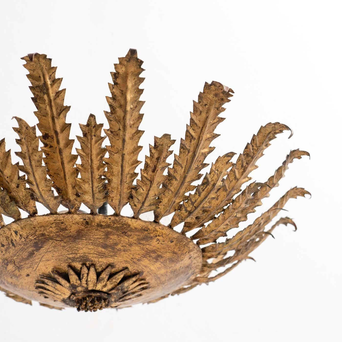 Metallo Lampada da soffitto in ottone a raggiera moderna del metà secolo in vendita
