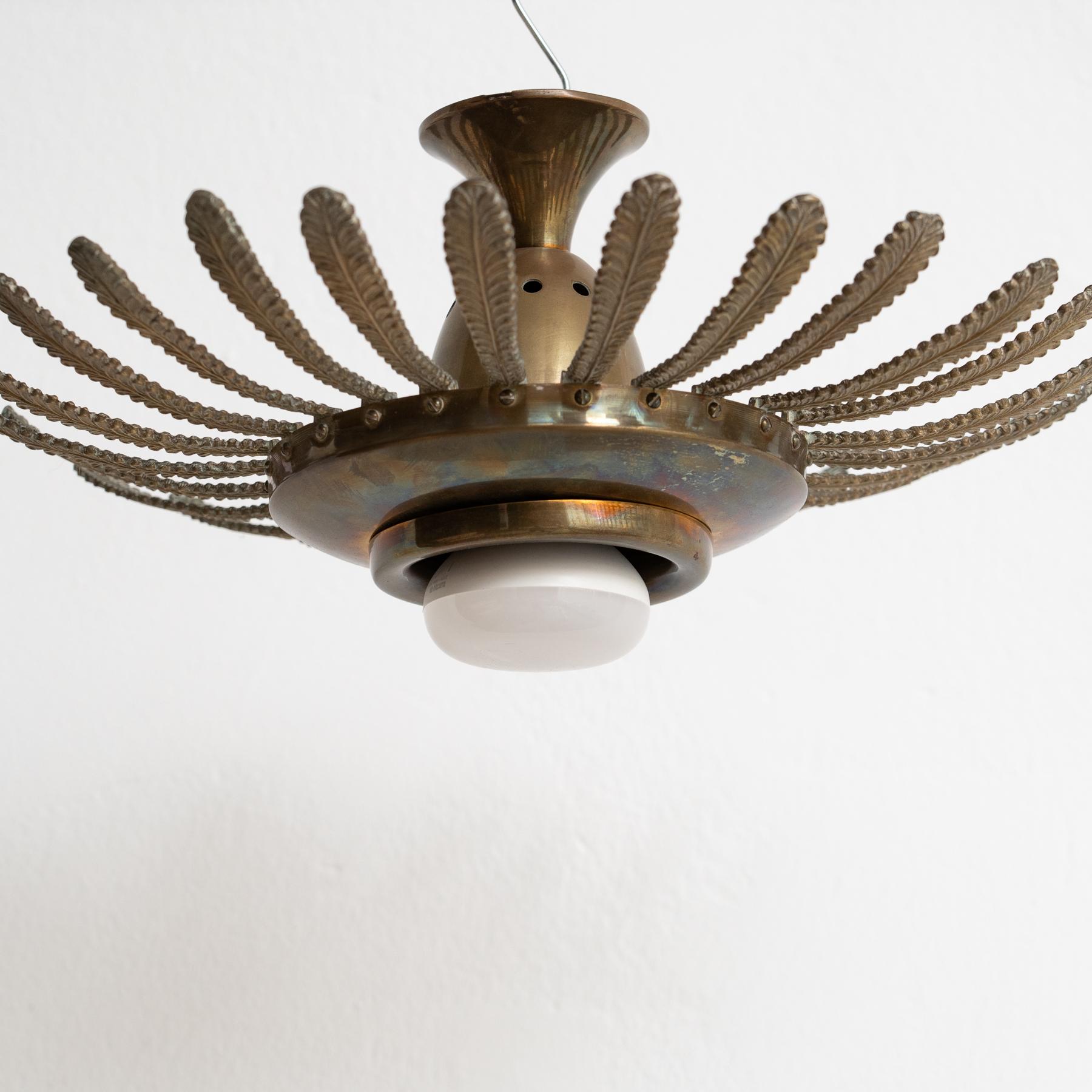 Mid-Century moderno Lampada da soffitto in ottone a raggiera moderna di metà secolo - Artigianato francese, circa 196 in vendita