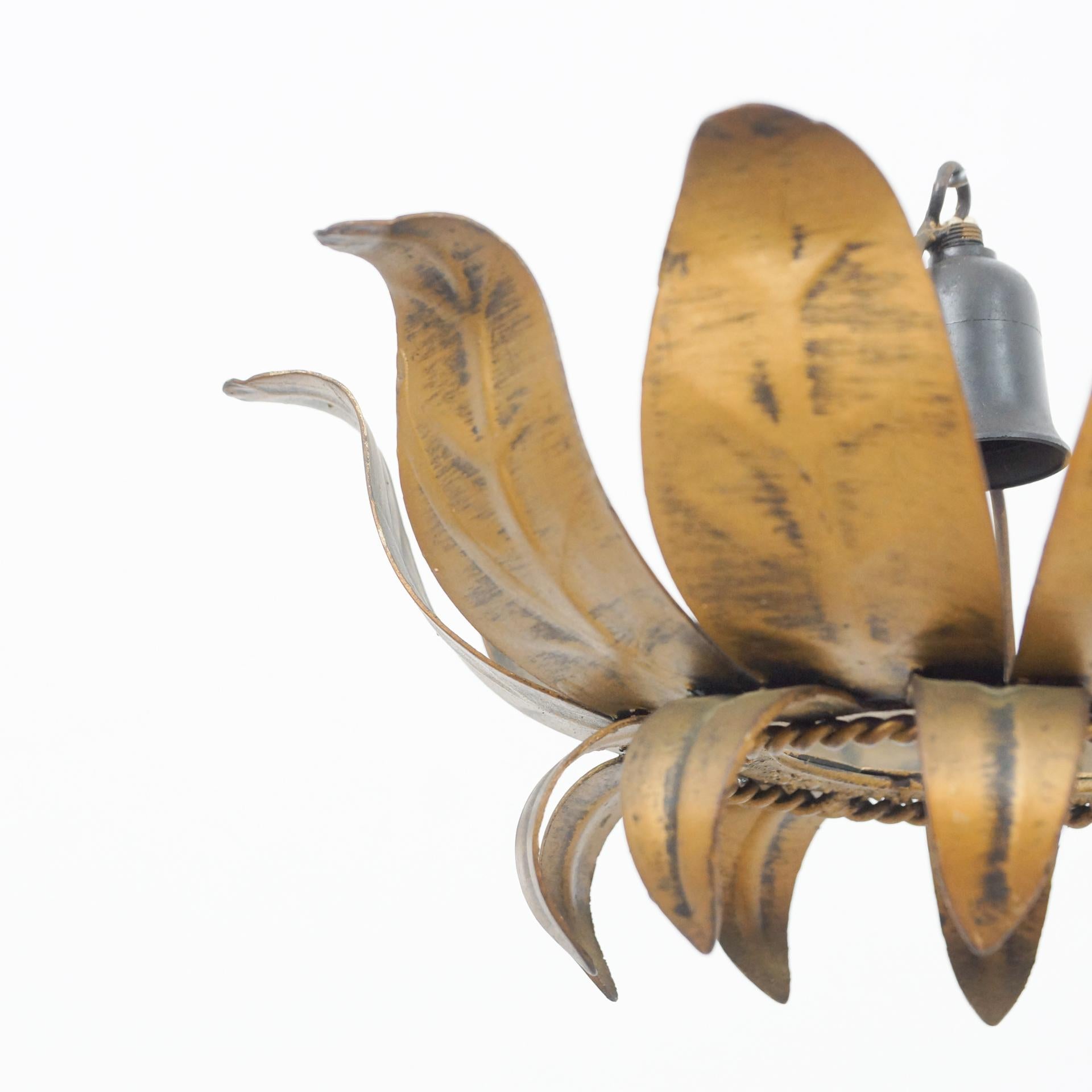 Mid-Century Modern Sunburst Brass Pendant Lamp, circa 1960 For Sale 1