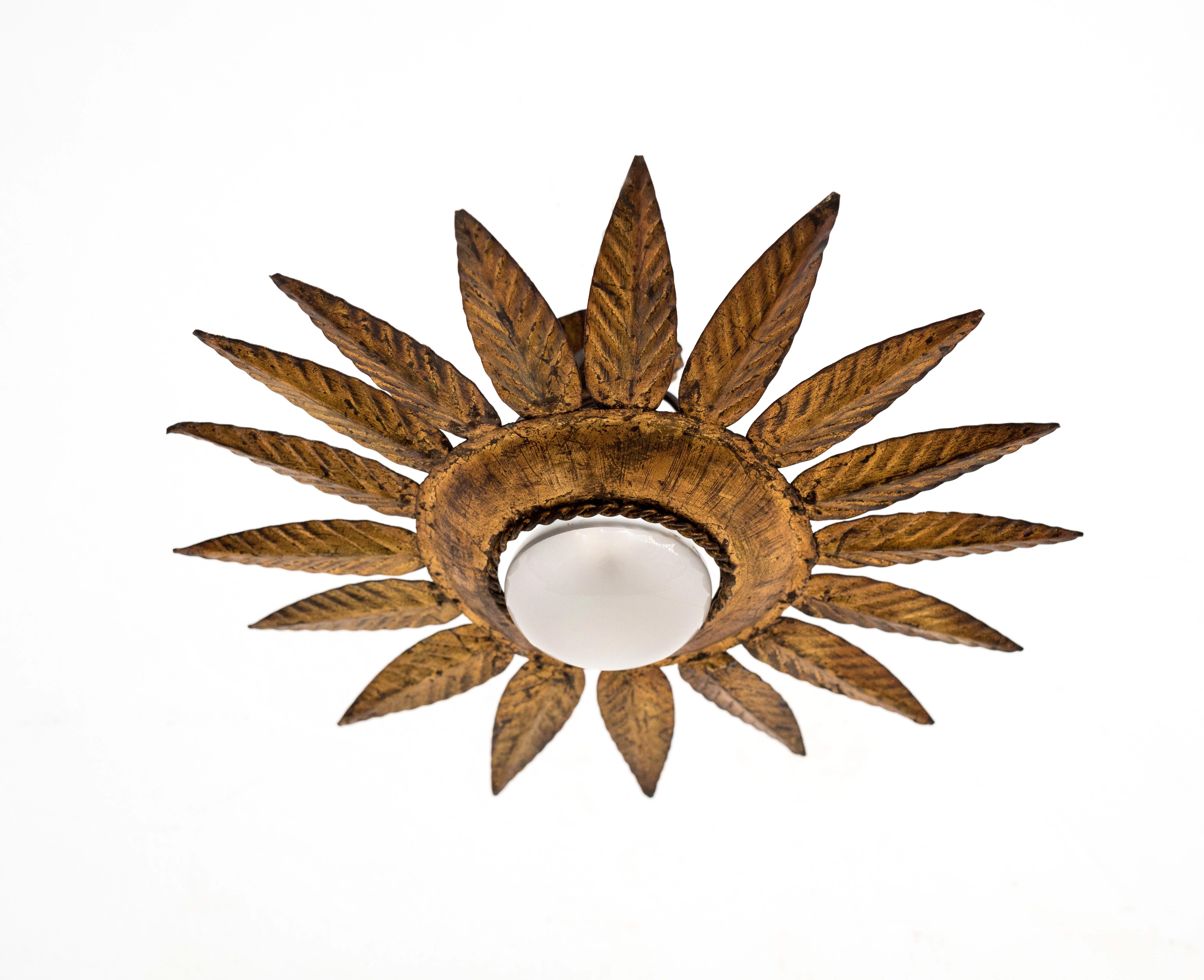 Spanish Mid-Century Modern Vinatge Sunburst Brass Pendant Lamp, circa 1960 For Sale