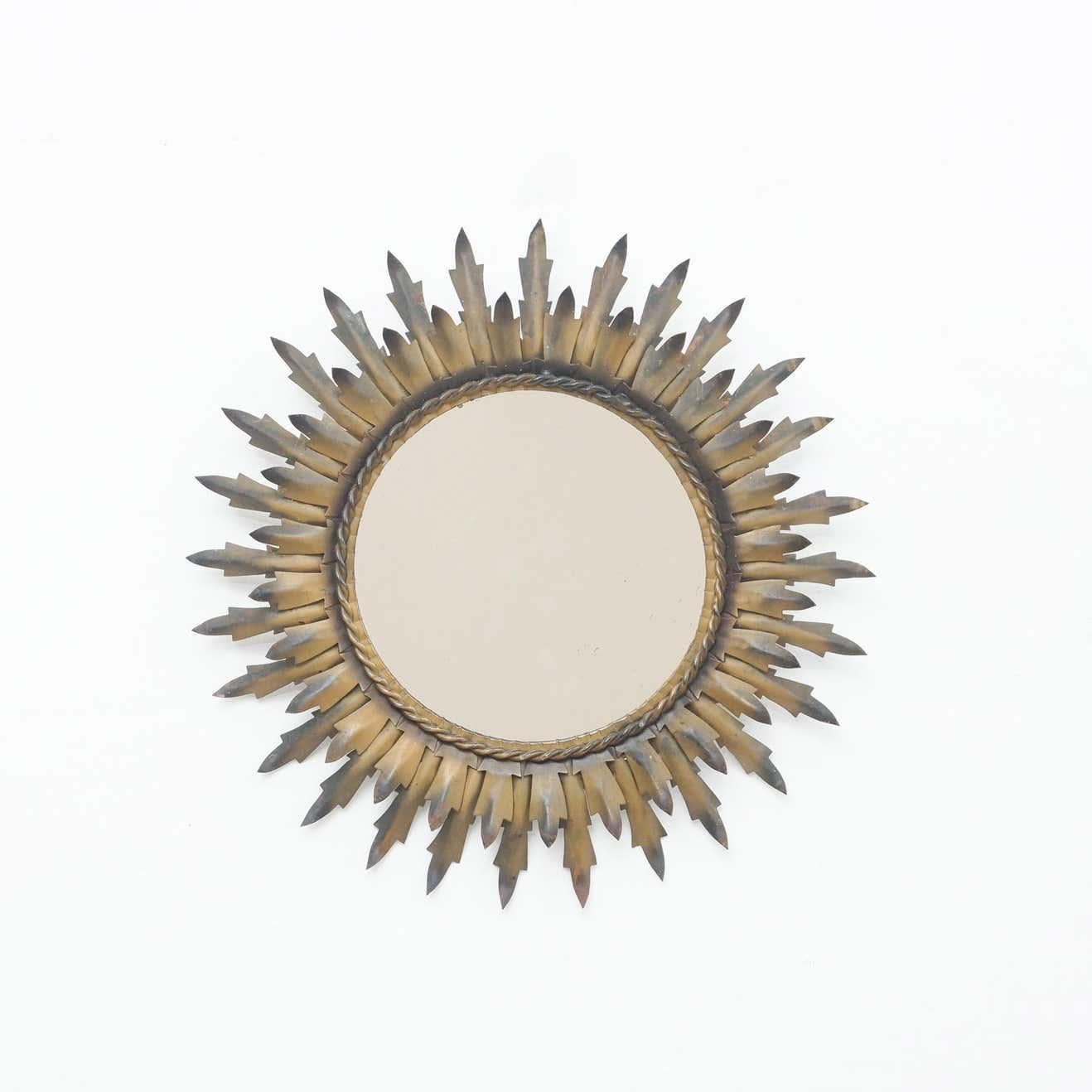 Mid-Century Modern Sunburst Mirror Brass, circa 1960 For Sale 4