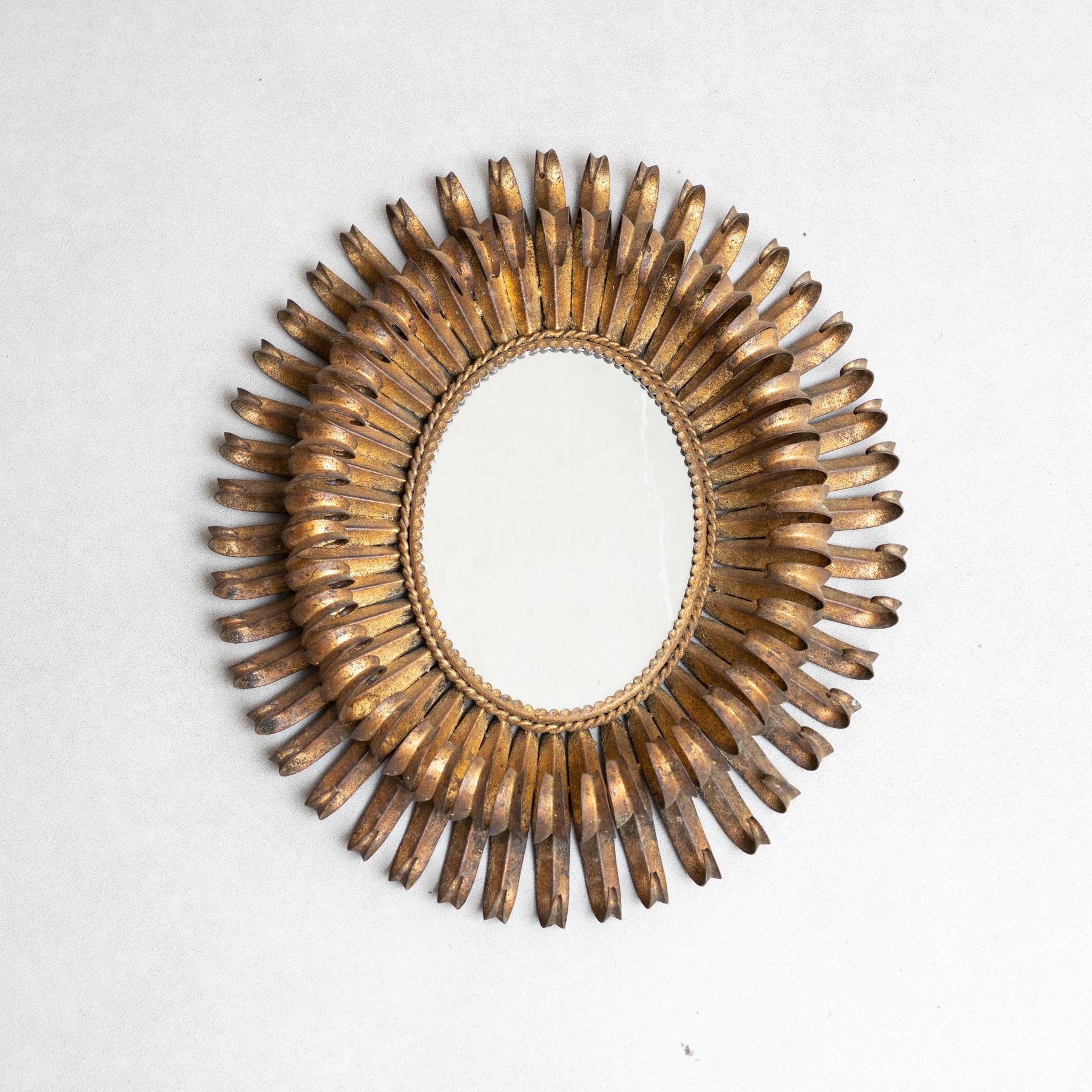 Mid-Century moderno Specchio a raggiera in ottone, metà del secolo scorso, 1960 circa in vendita