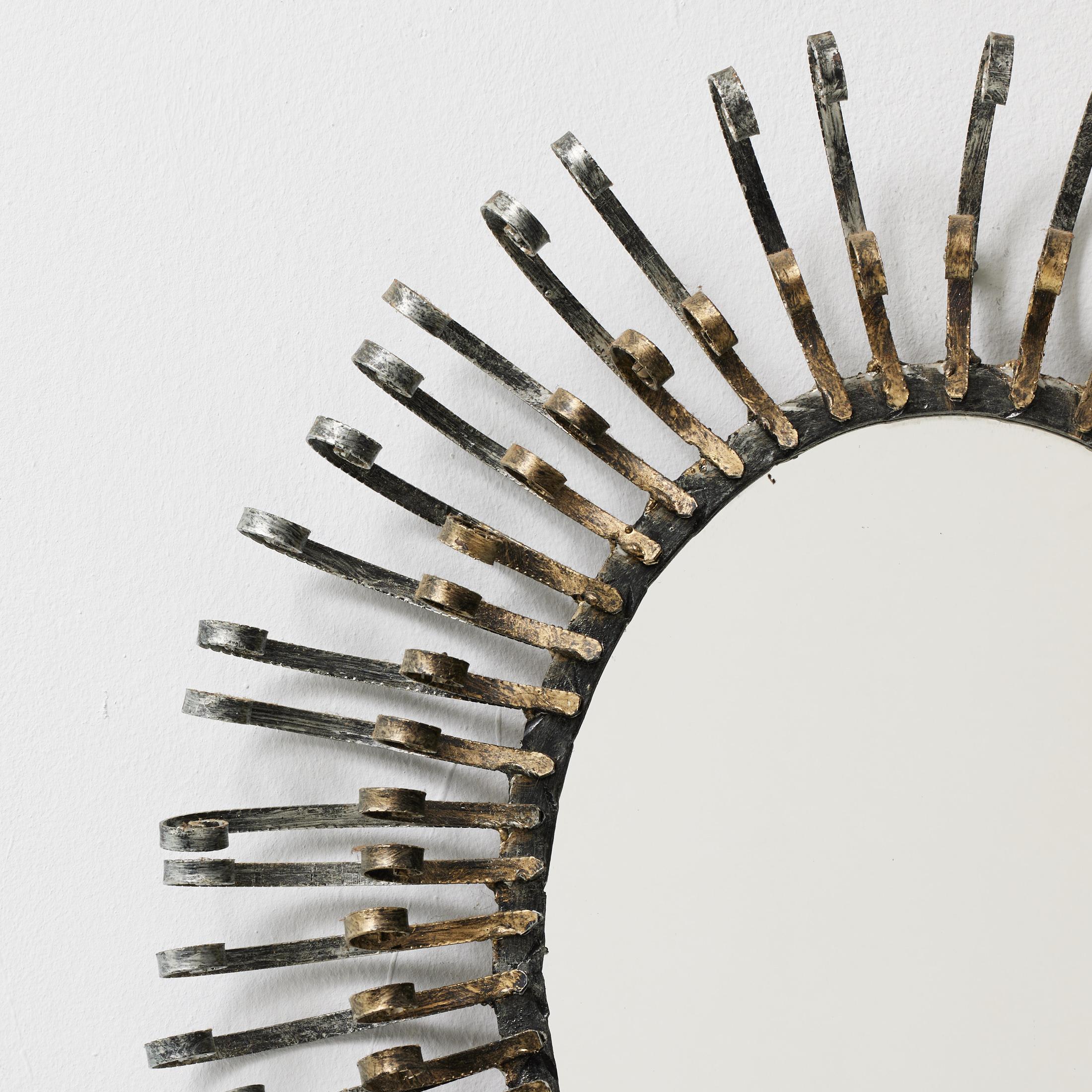 Mid-Century Modern Sunburst Mirror Brass, circa 1960 Moderno de mediados de siglo en venta