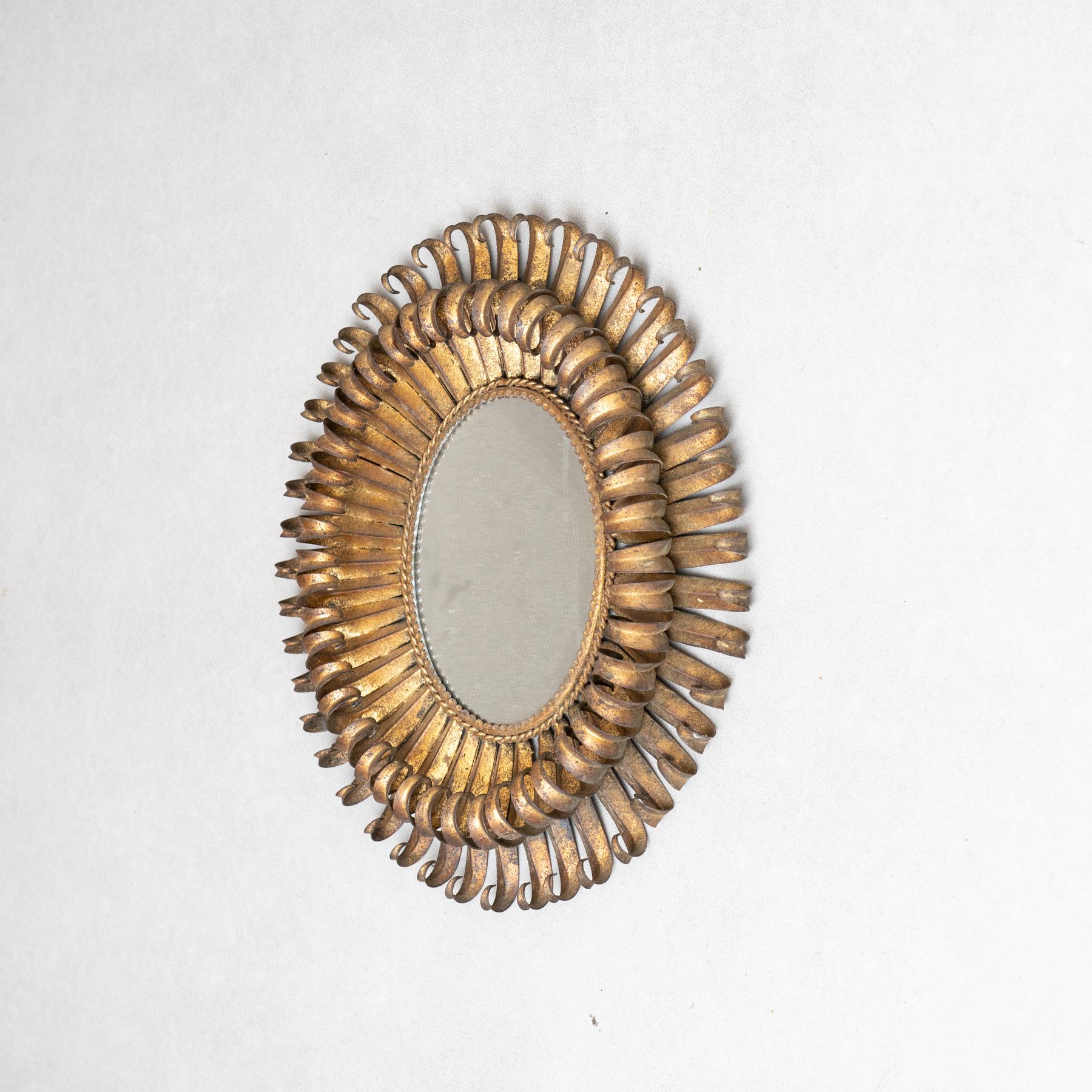 Francese Specchio a raggiera in ottone, metà del secolo scorso, 1960 circa in vendita