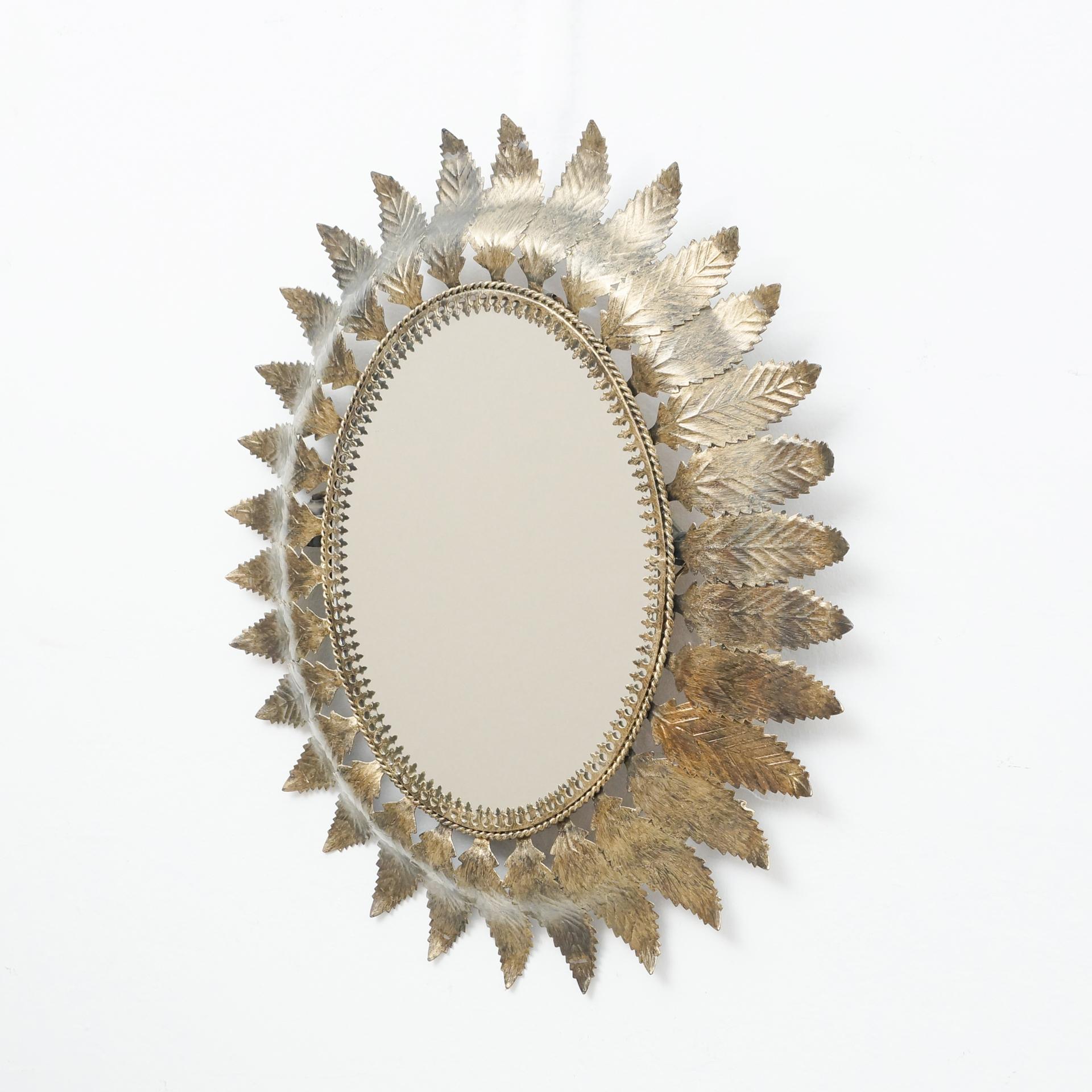 Mid-Century Modern Sunburst Mirror Brass, circa 1960 In Good Condition For Sale In Barcelona, Barcelona