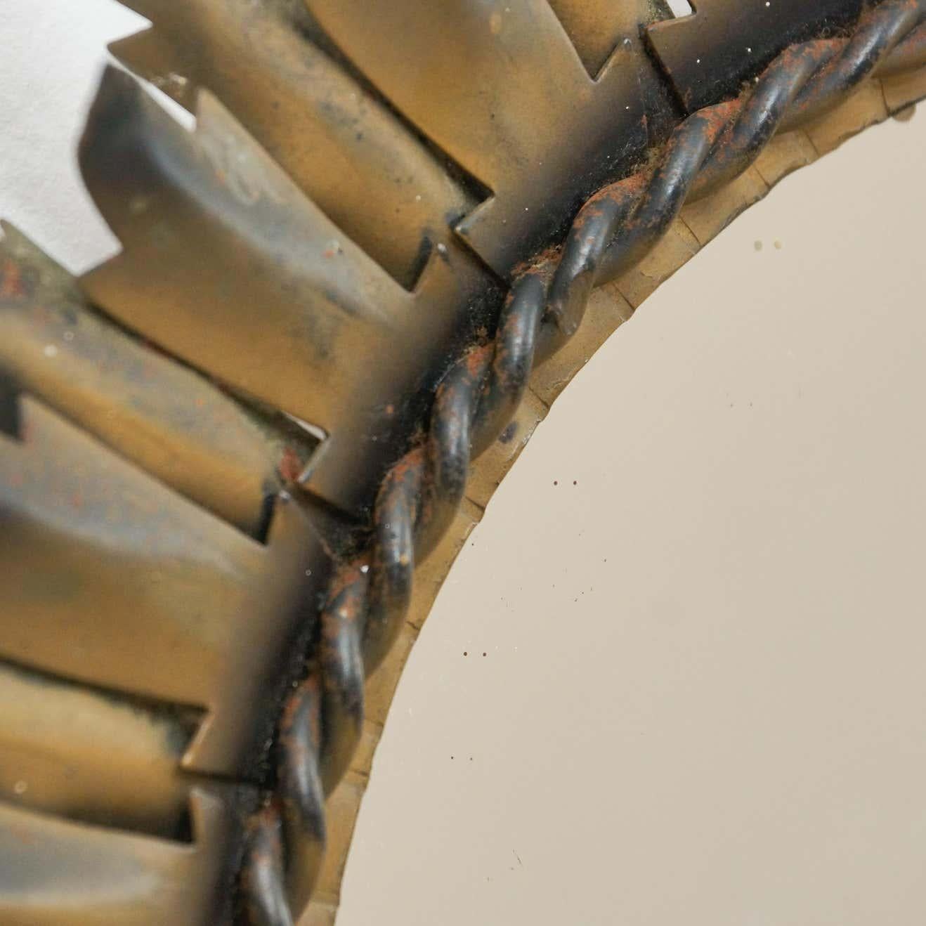Metallo Specchio a raggiera in ottone, metà del secolo scorso, 1960 circa in vendita