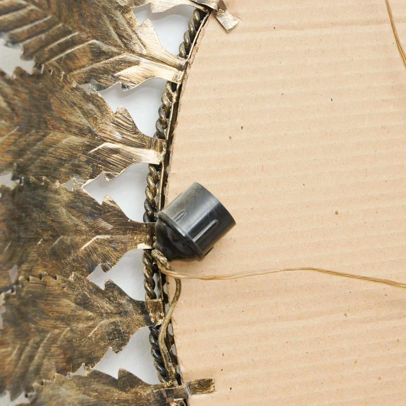 Specchio a raggiera in ottone, metà del secolo scorso, 1960 circa in vendita 1