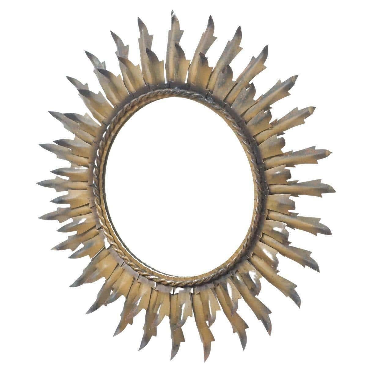 Specchio a raggiera in ottone, metà del secolo scorso, 1960 circa in vendita 2