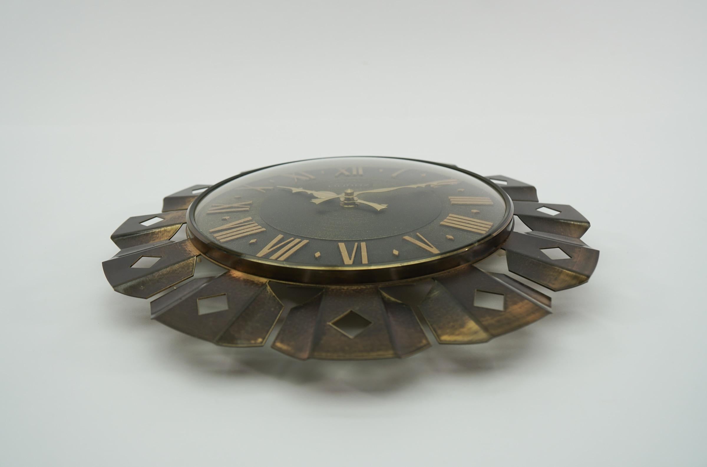 Mid-Century Modern Sunburst Wall Clock by Richter Quarz in Brass, 1960s Germany For Sale 1