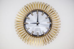 Mid-Century Modern Sunburst-Wanduhr aus Messing von Electric, 1960er Jahre