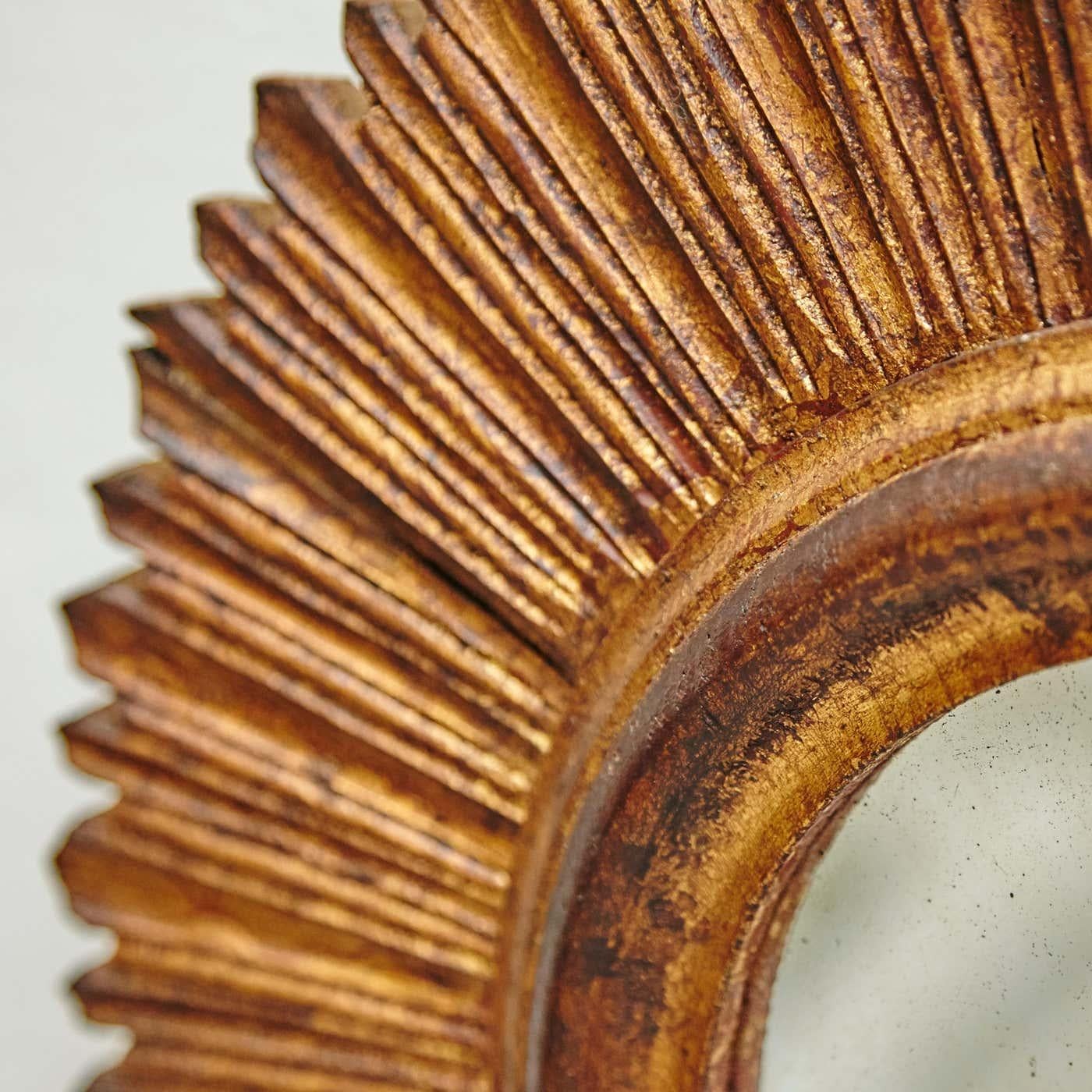 Specchio da parete a raggiera della modernità di metà secolo, 1960 circa In condizioni buone in vendita a Barcelona, ES