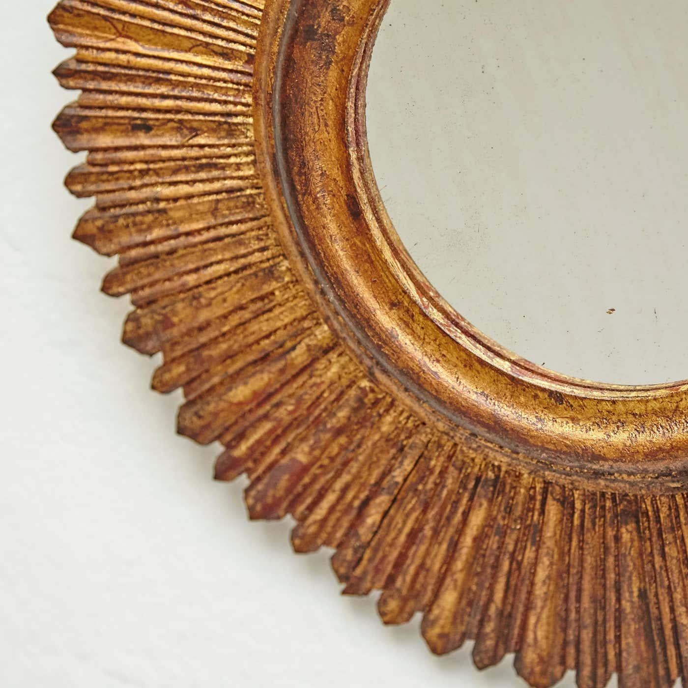 Legno Specchio da parete a raggiera della modernità di metà secolo, 1960 circa in vendita