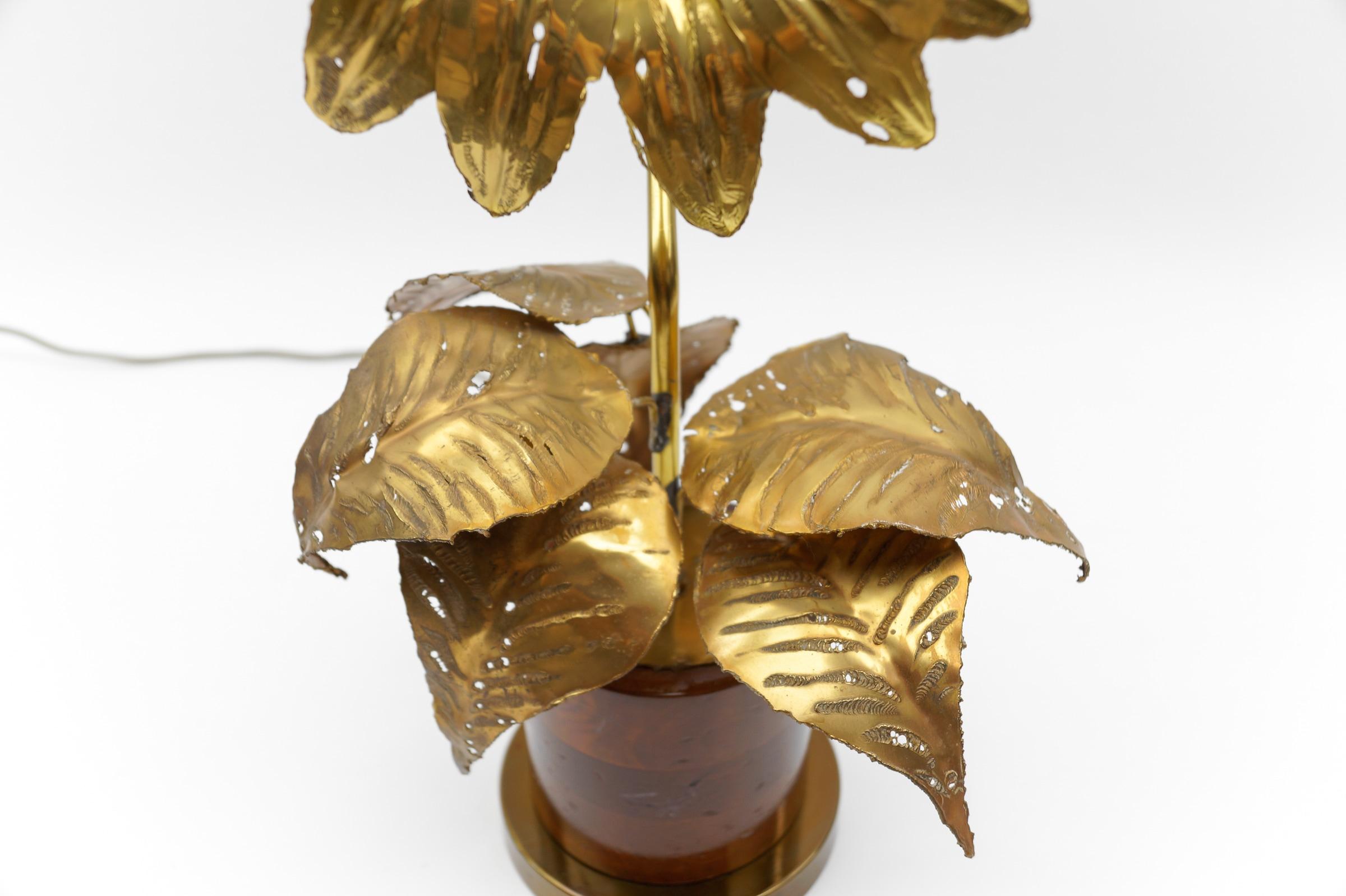 Moderne Sonnenblumen-Tischlampe aus Messing und Holz aus der Mitte des Jahrhunderts, 1960er Jahre   im Angebot 7