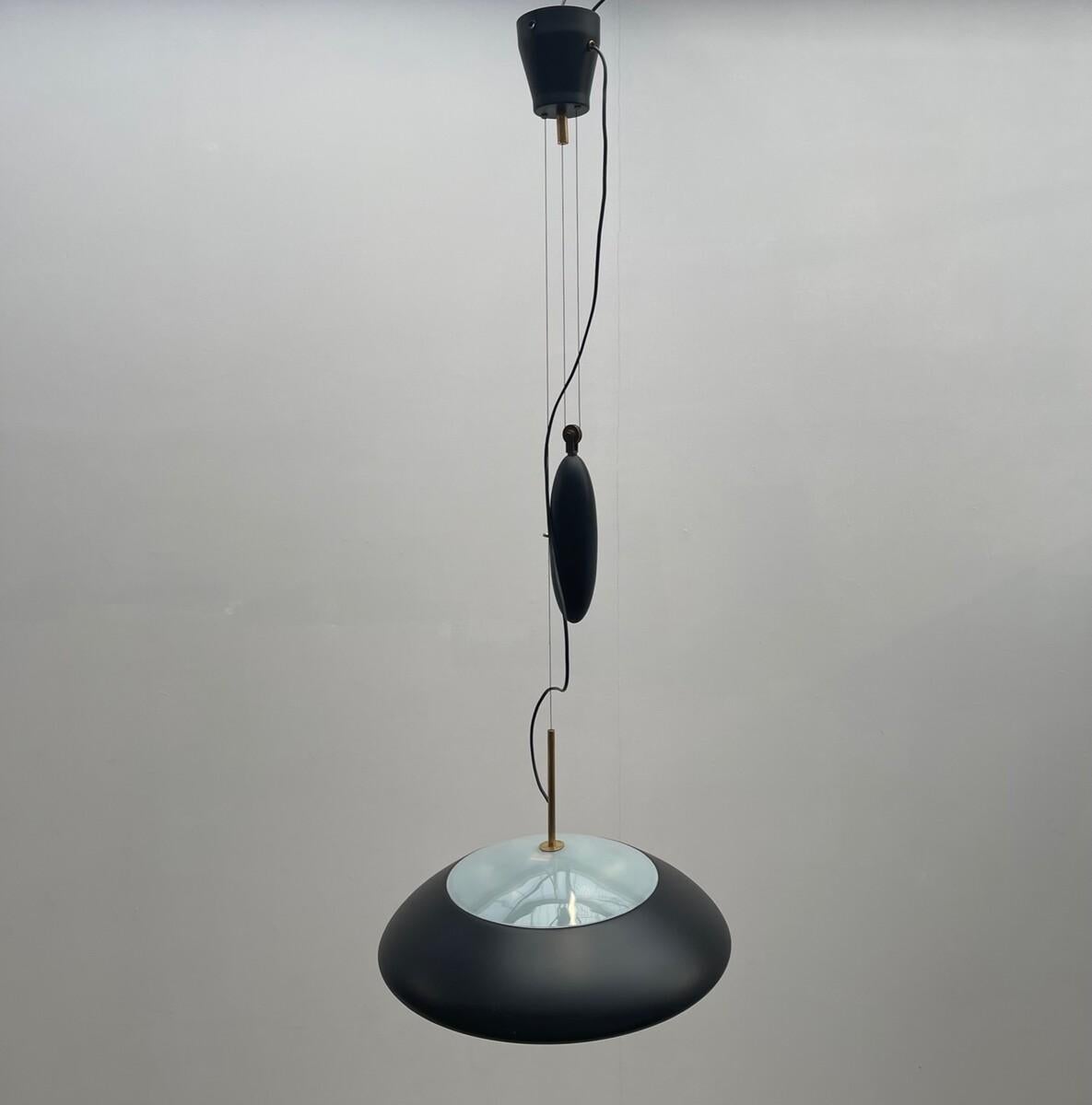 Mid-Century Modern suspension with counterweight by Oscar Torlasco, Italy, 1950s.
