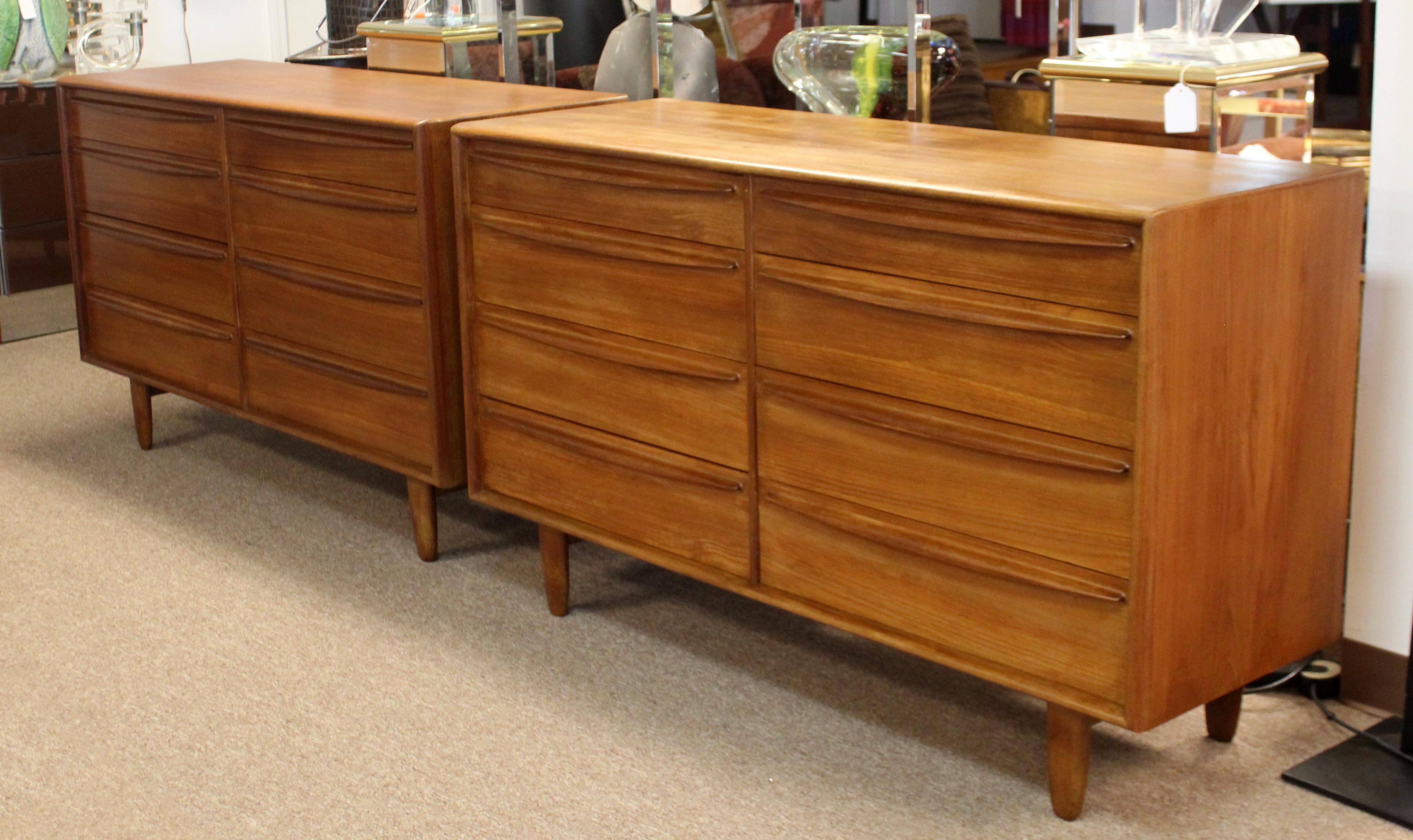 Mid-20th Century Mid-Century Modern Svend Aage Madsen Teak 8-Drawer Dresser Danish, 1960s