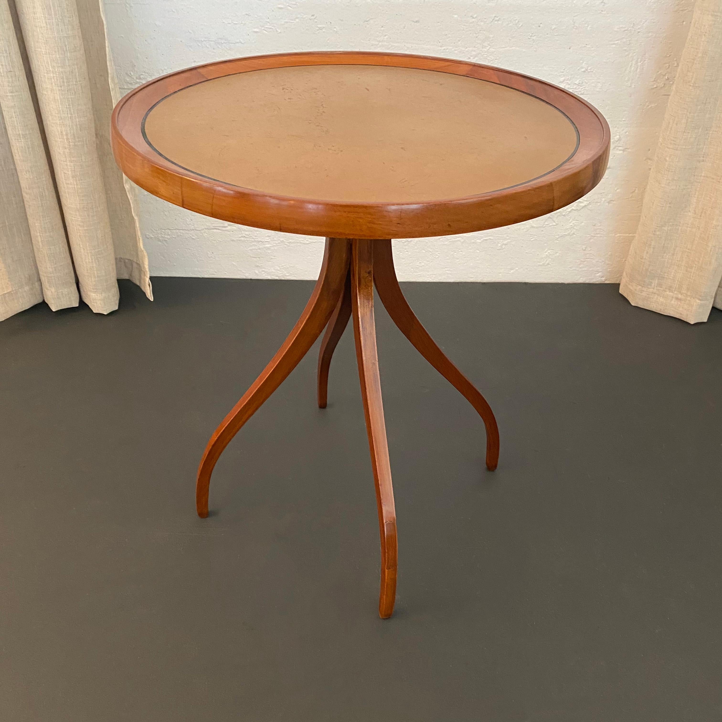 Mid-Century moderno Mid-Century Modern Swag Leg Side Table By Kipp Stewart And Stewart MacDougal in vendita