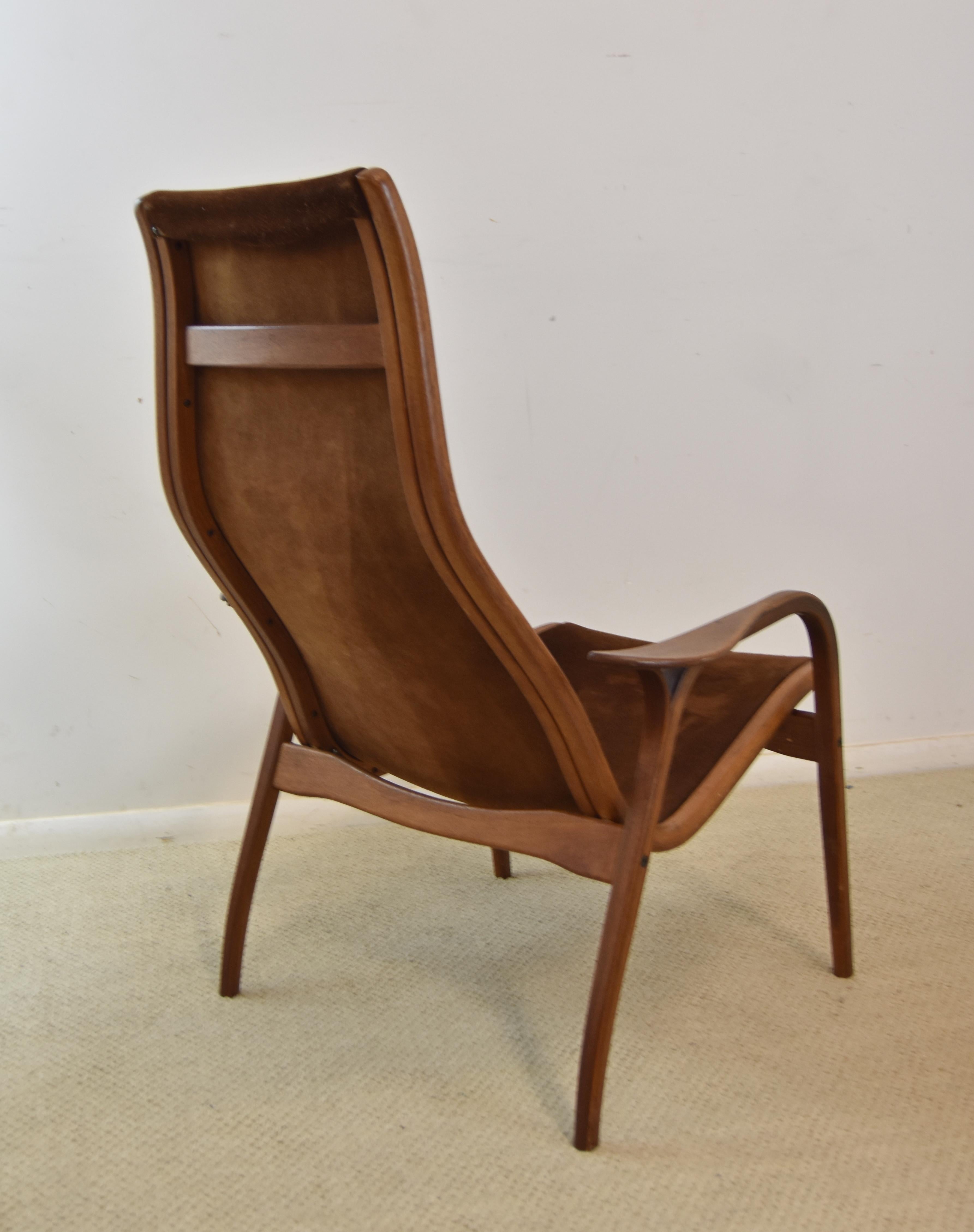 Mid-Century Modern Swedese Suede Teak Armchair with Ottoman In Good Condition In Toledo, OH